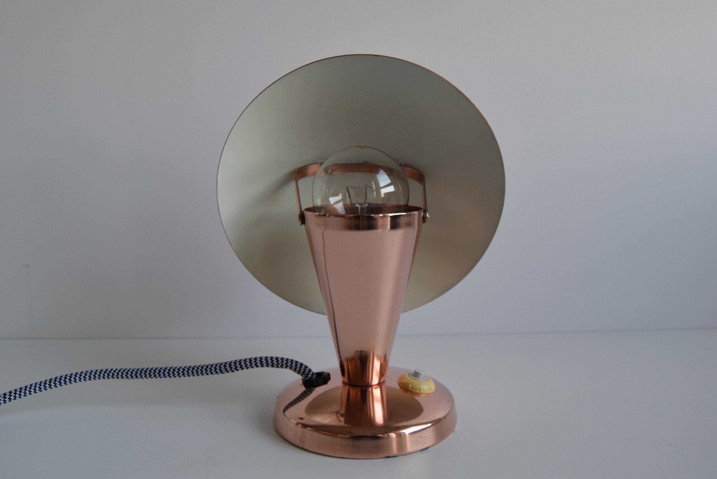 Lampe de table Bauhaus, Tchécoslovaquie, années 1930 Bon état - En vente à Praha, CZ