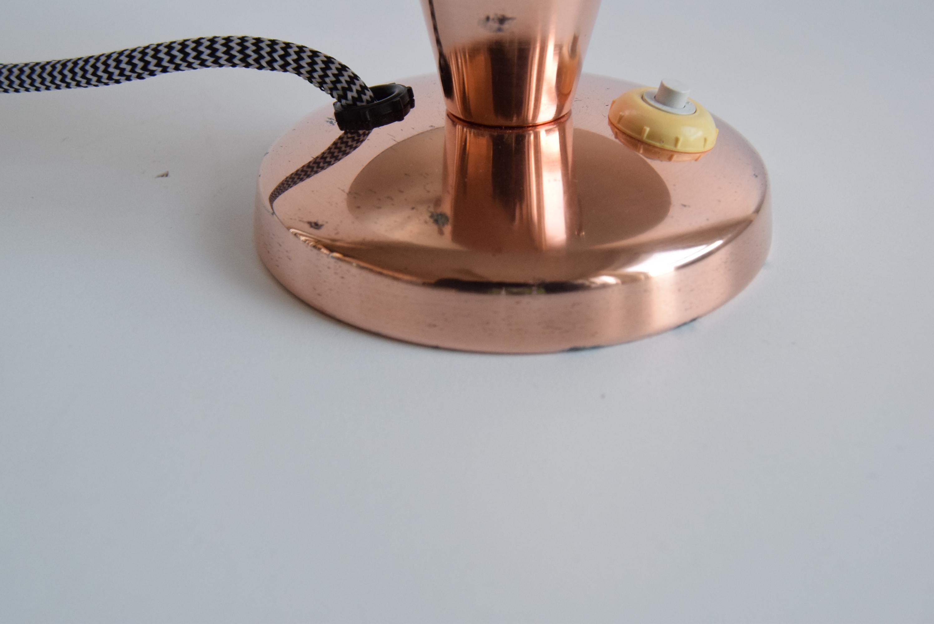 Milieu du XXe siècle Lampe de table Bauhaus, Tchécoslovaquie, années 1930 en vente