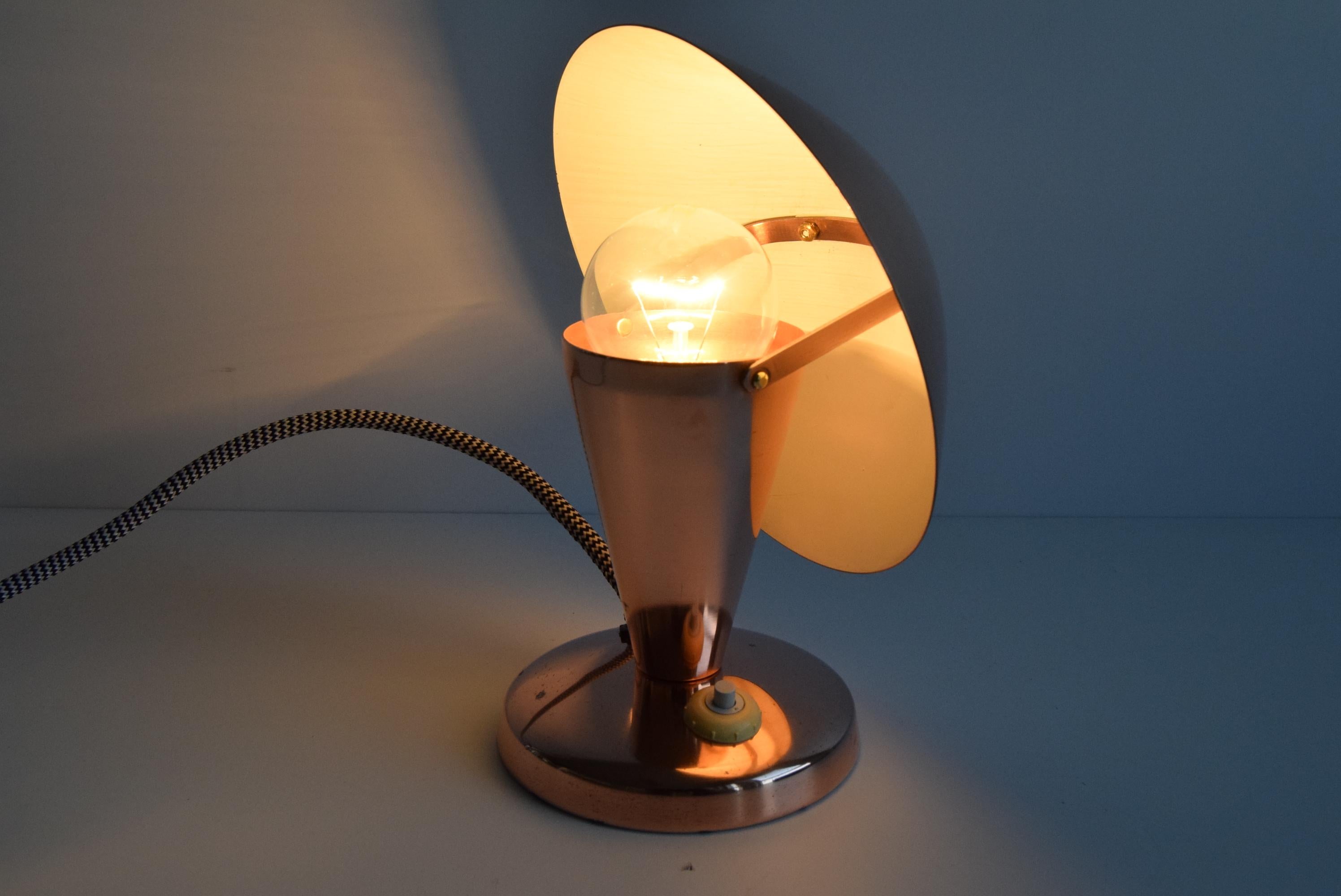 Lampe de table Bauhaus, Tchécoslovaquie, années 1930 en vente 3
