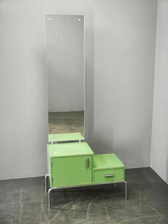 Coiffeuse « Bauhaus » tchèque de couleur verte, avec miroir et cadre chromé, 1930