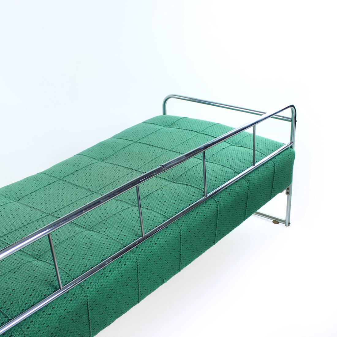 Bauhaus Daybed in Bent Chrome, Czechoslovakia 1940s 6
