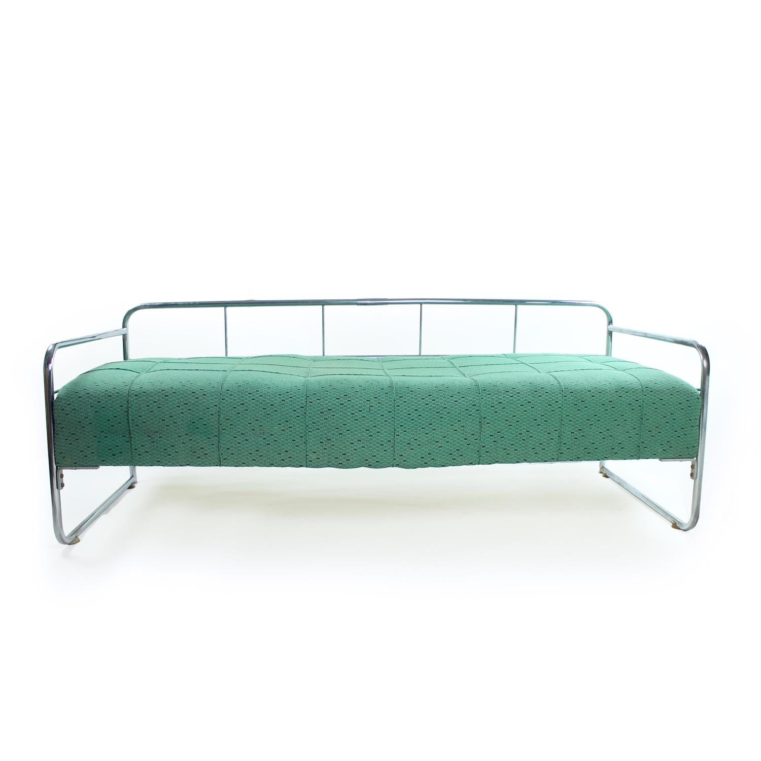 Bauhaus Daybed in Bent Chrome, Czechoslovakia 1940s 9