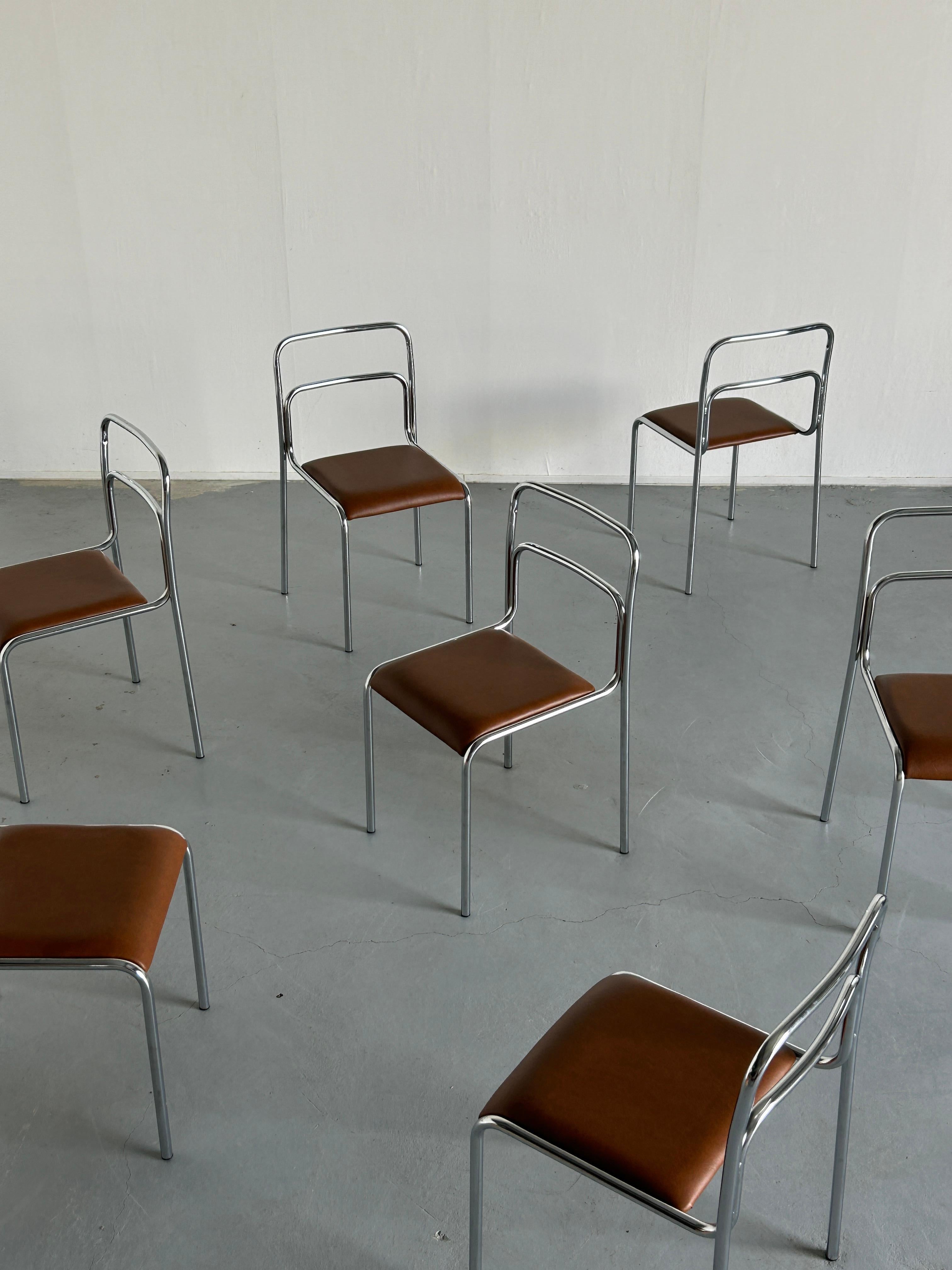 Acier Chaises de salle à manger Bauhaus Design en acier tubulaire chromé et faux cuir Brown, années 1980 en vente