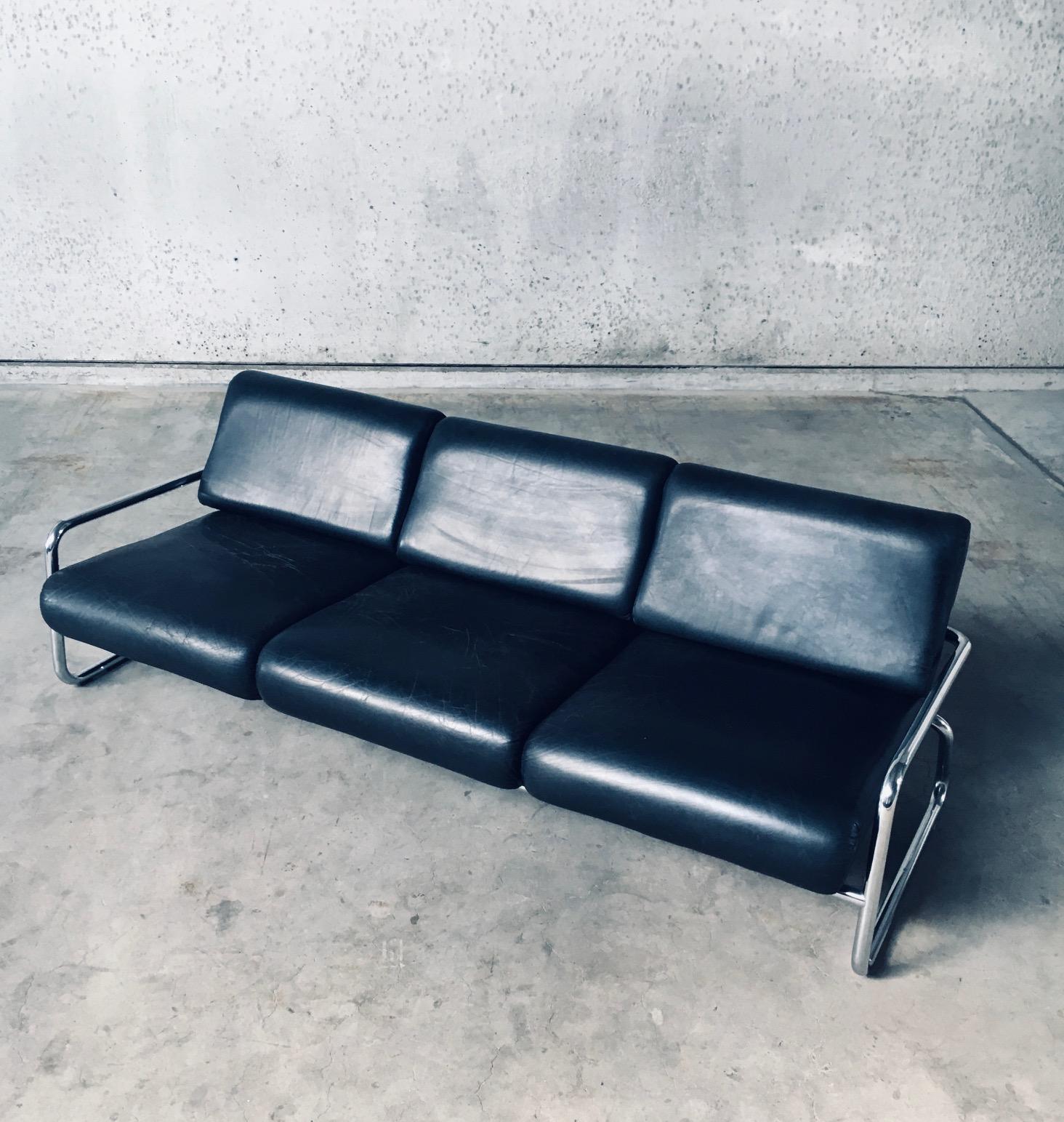 Bauhaus Design Tubular Steel & Leather 3 Seat Sofa, Germany 1950's In Good Condition In Oud-Turnhout, VAN