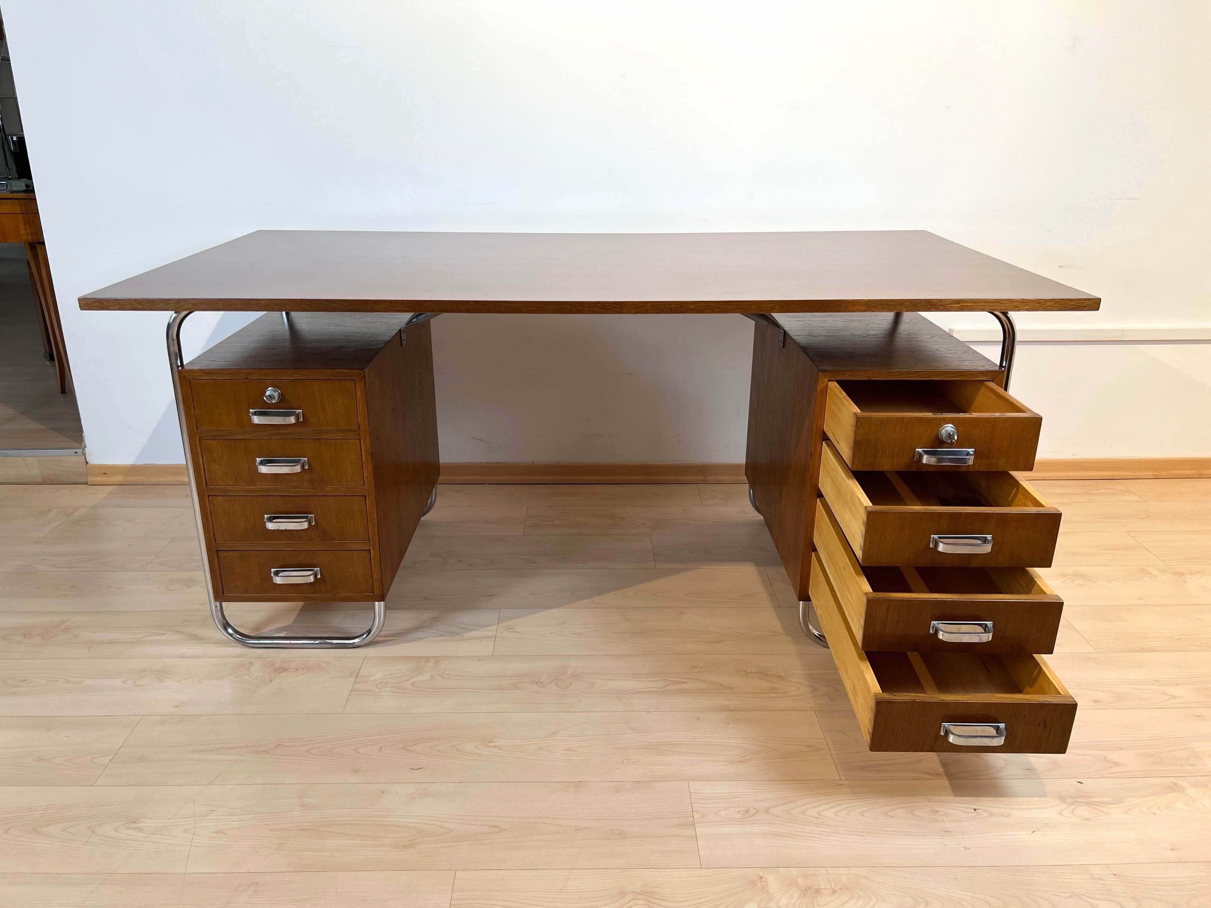 Bauhaus Desk, Oak, Steeltubes, by Mücke-Melder, Czechia circa 1935 For Sale 3