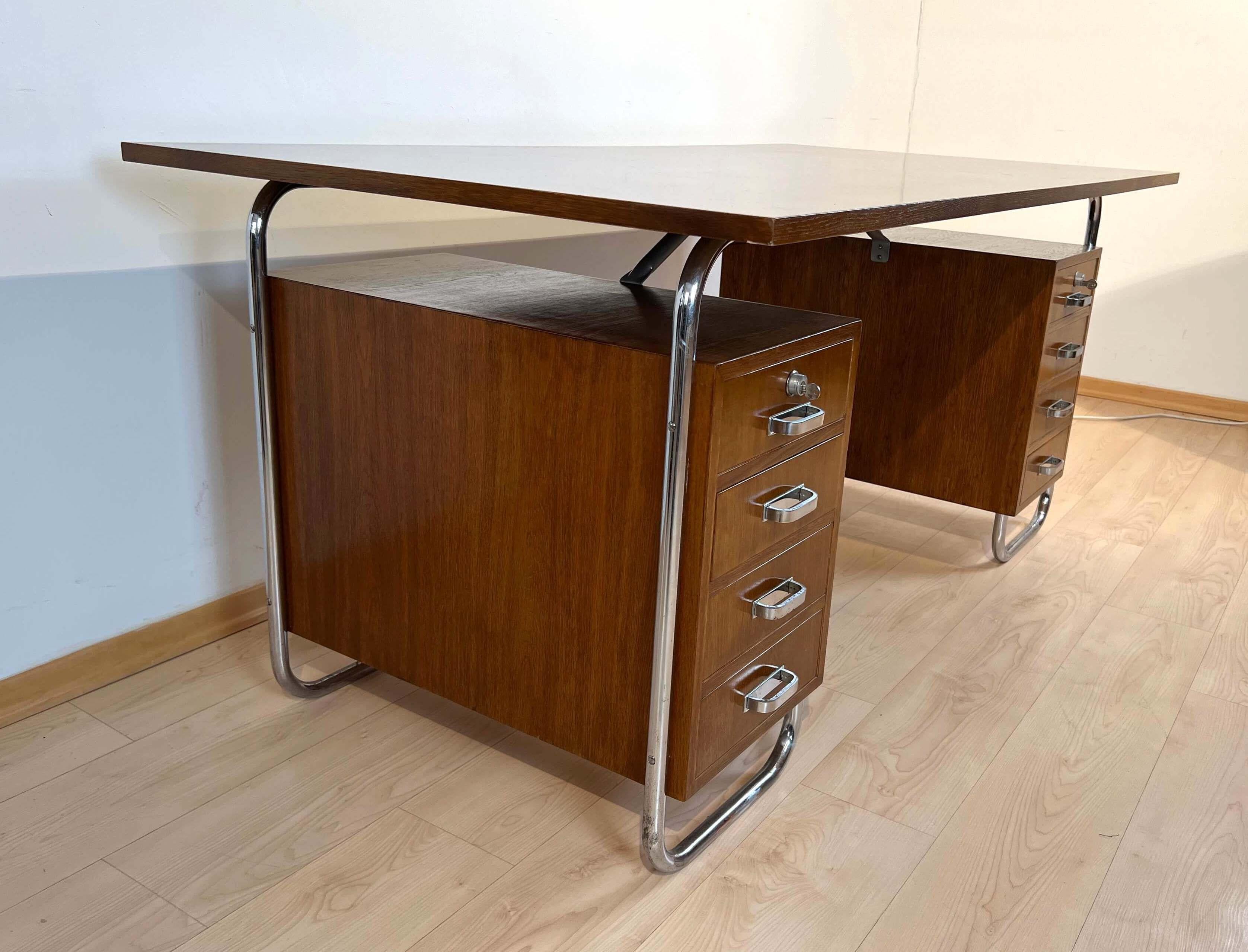 Bauhaus Desk, Oak, Steeltubes, by Mücke-Melder, Czechia circa 1935 In Good Condition For Sale In Regensburg, DE