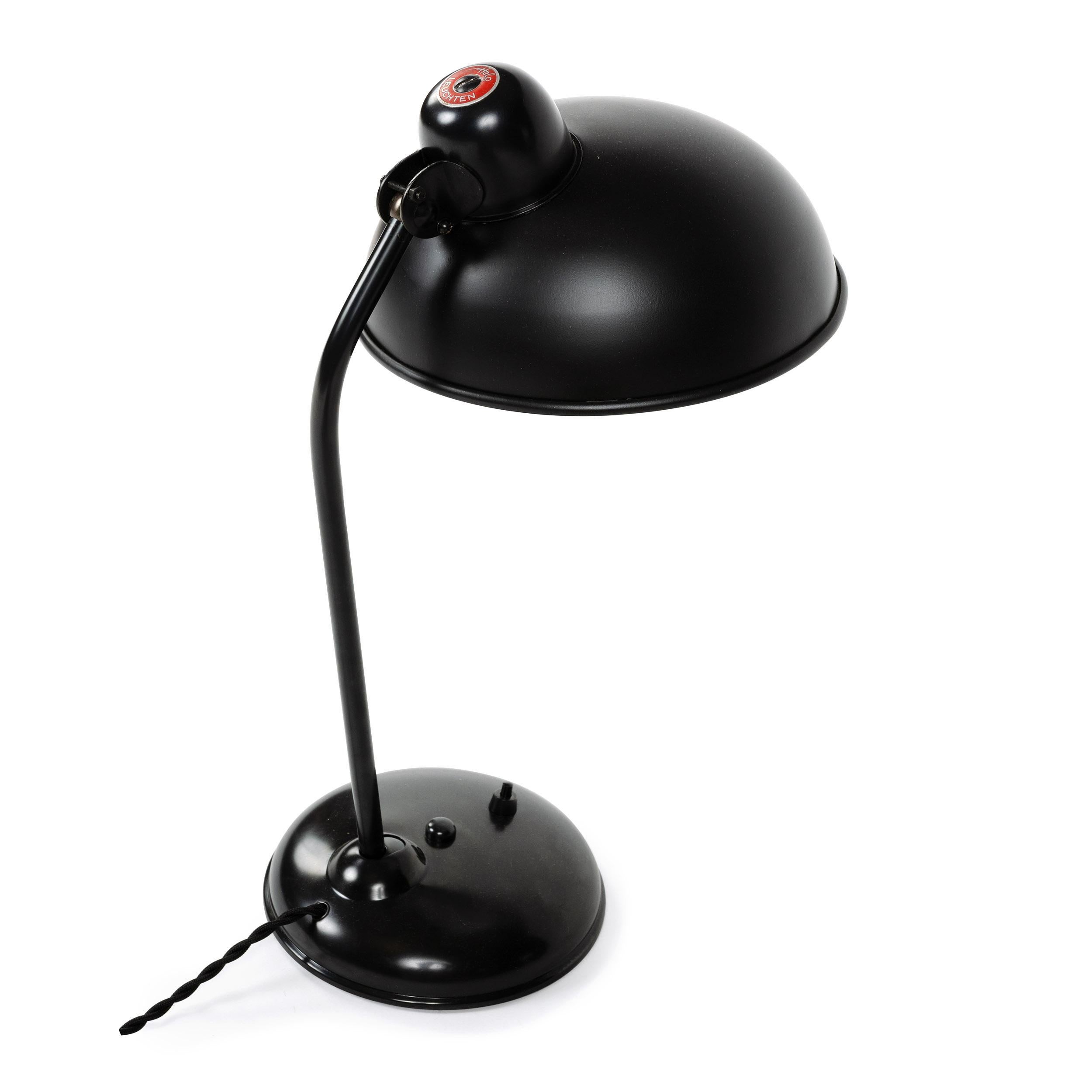 Milieu du XXe siècle Lampe de bureau Bauhaus de Christian Dell pour Helo Leuchten en vente