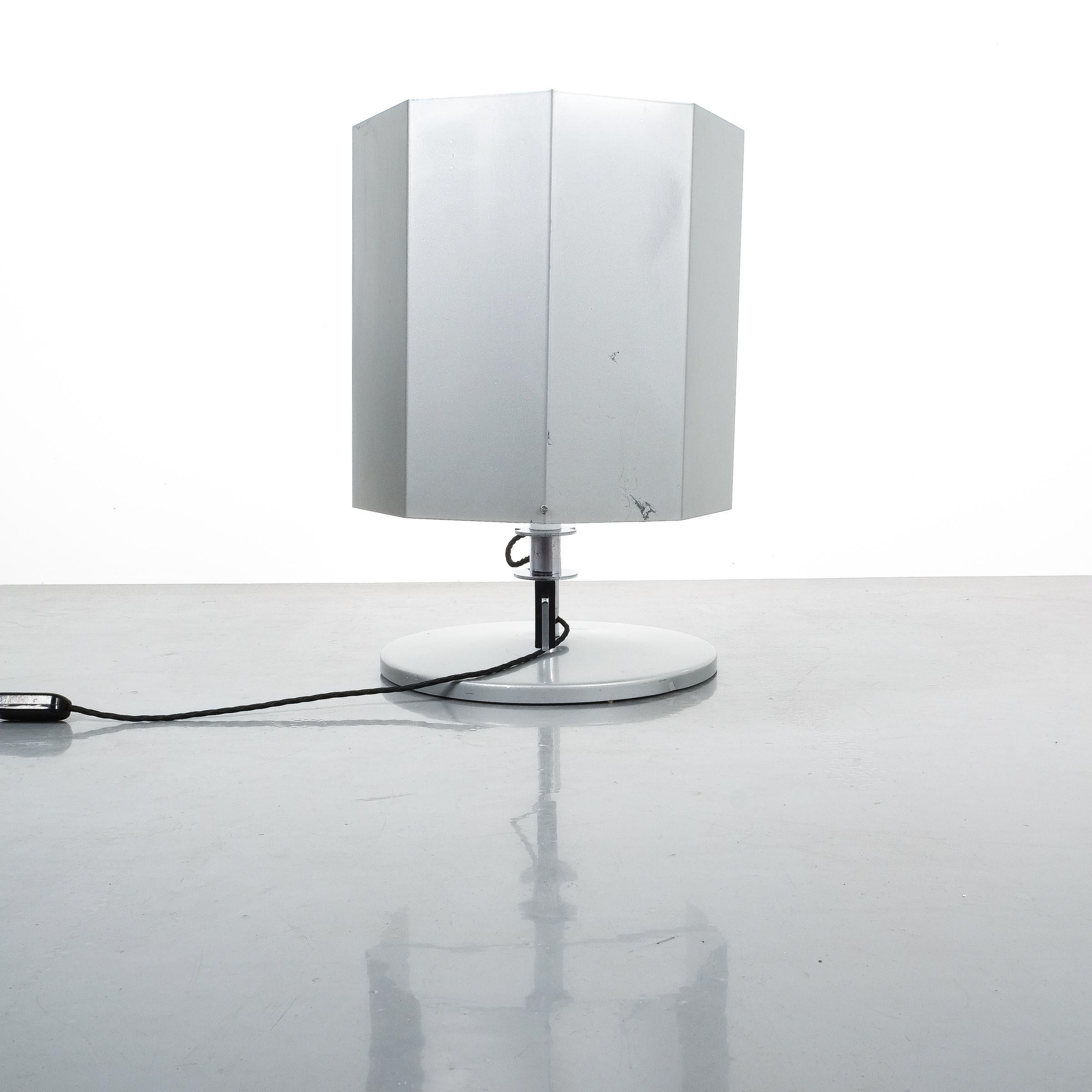 Aluminium Lampe de bureau Bauhaus de Carl J. Jucker, Allemagne en vente