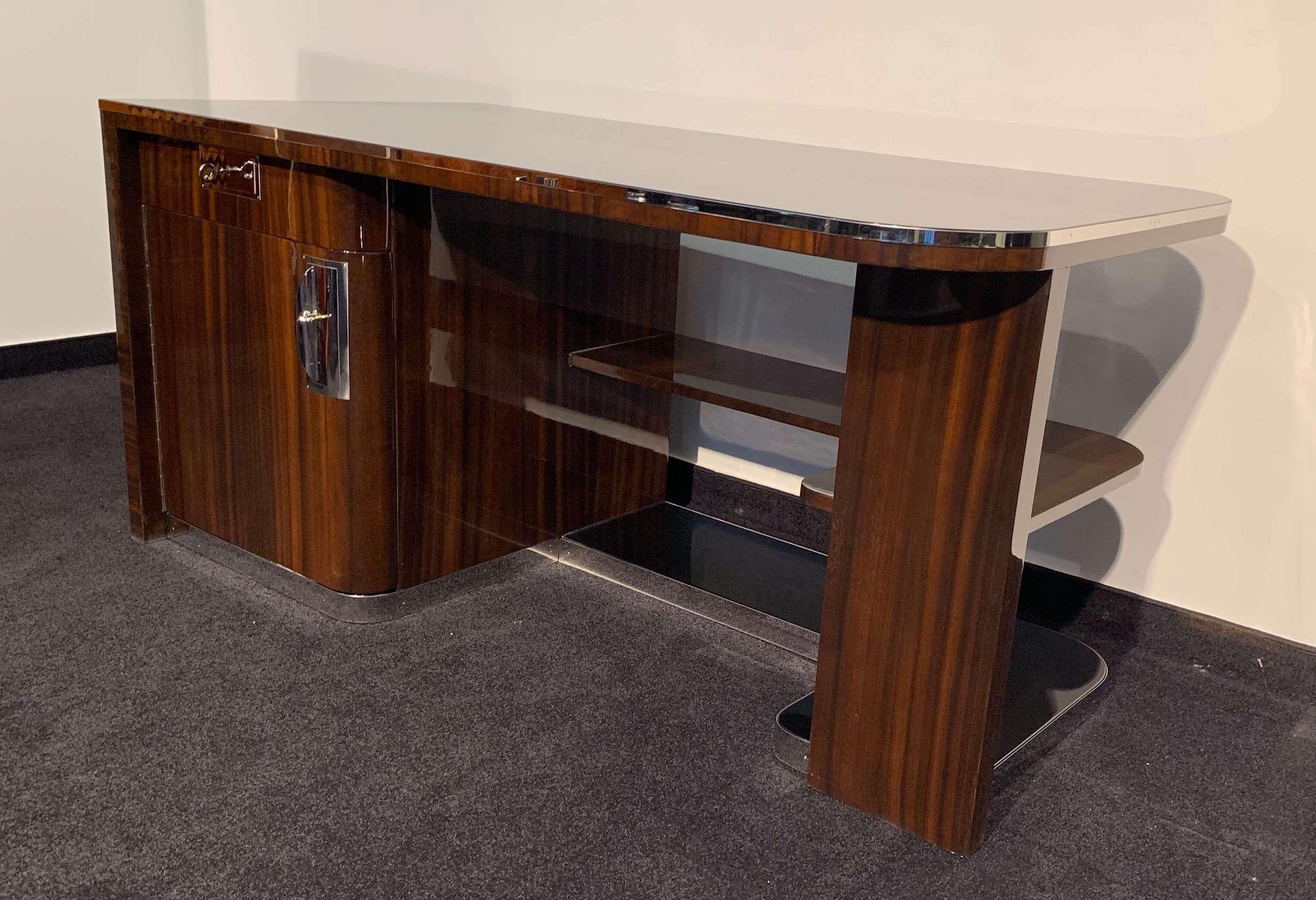 Bauhaus Desk, Macassar, Black Lacquer and Metal, Hellerau/Germany, circa 1930 7