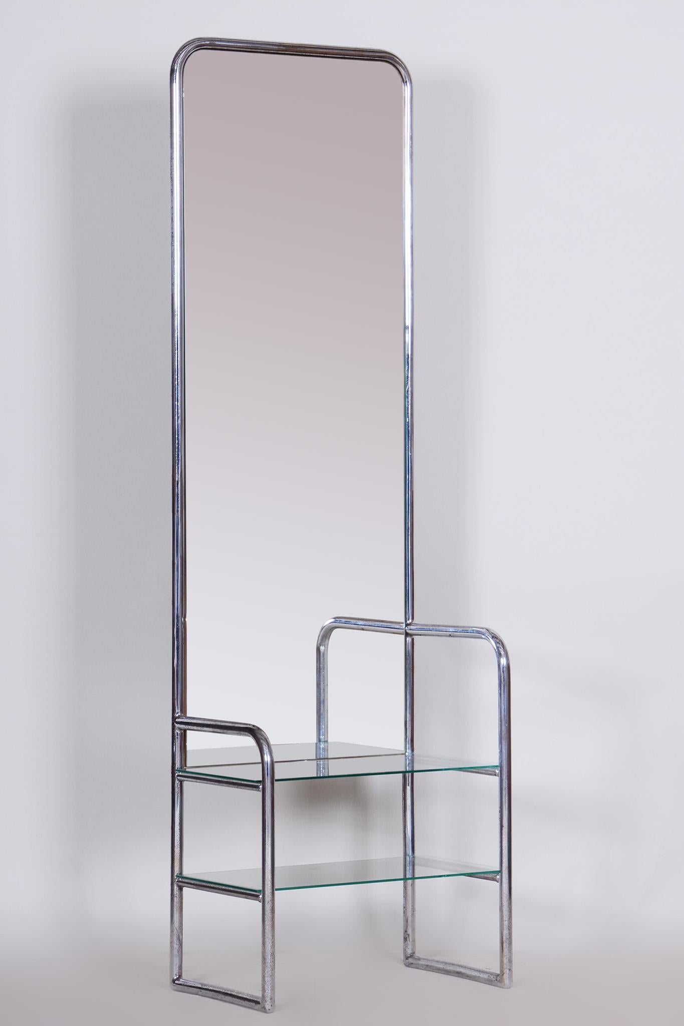 Bauhaus dressing mirror by Mucke-Melder.

Period: 1930-1939
Source: Czechia
Maker: Mucke-Melder
Material: Chrome-plated Steel, Mirror, Glass

The chrome parts have been cleaned and professionally restored. 

It has been fully restored by