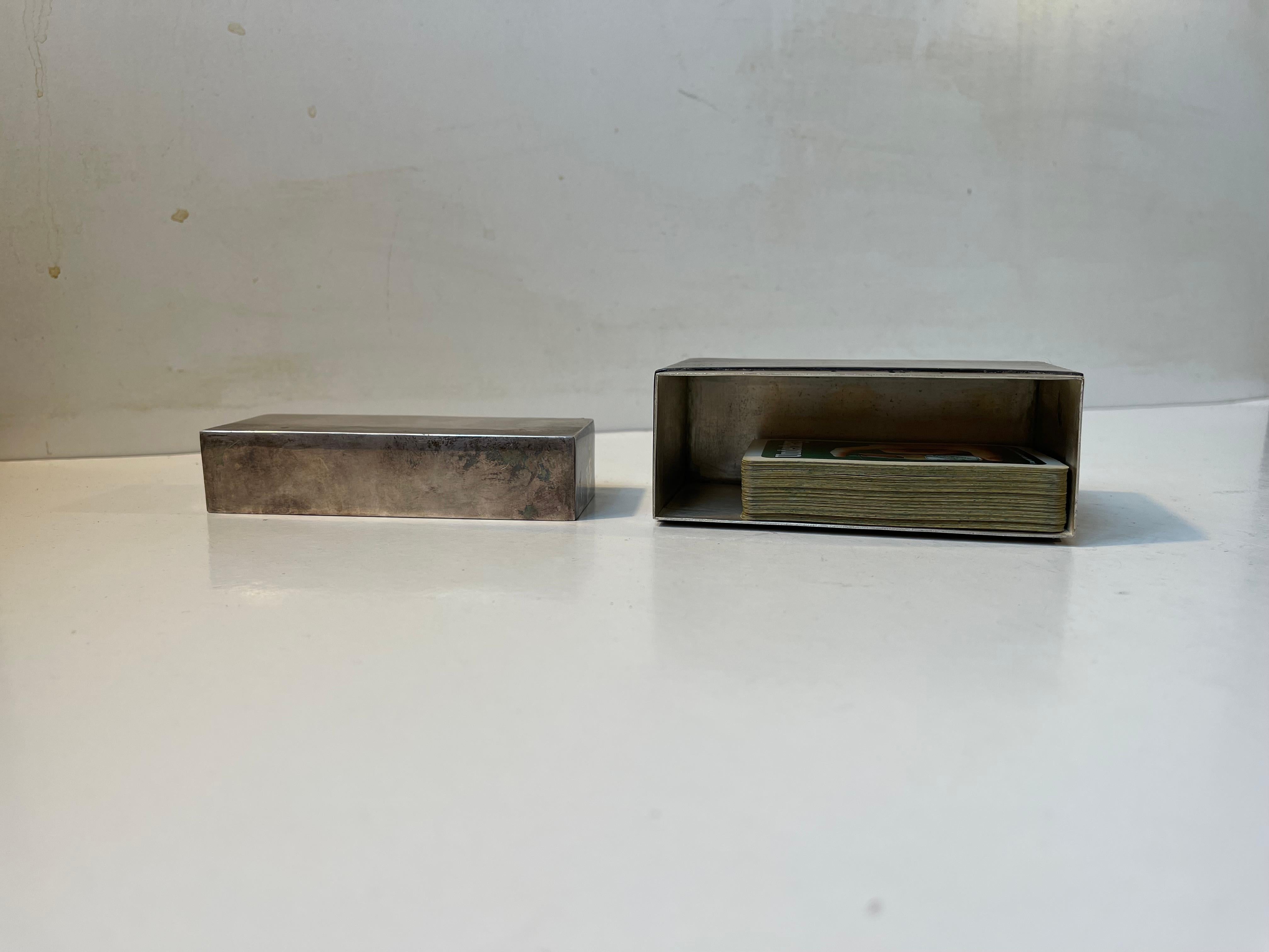 Metà XX secolo Contenitore per sigarette di epoca Bauhaus in metallo bianco, anni '30 in vendita
