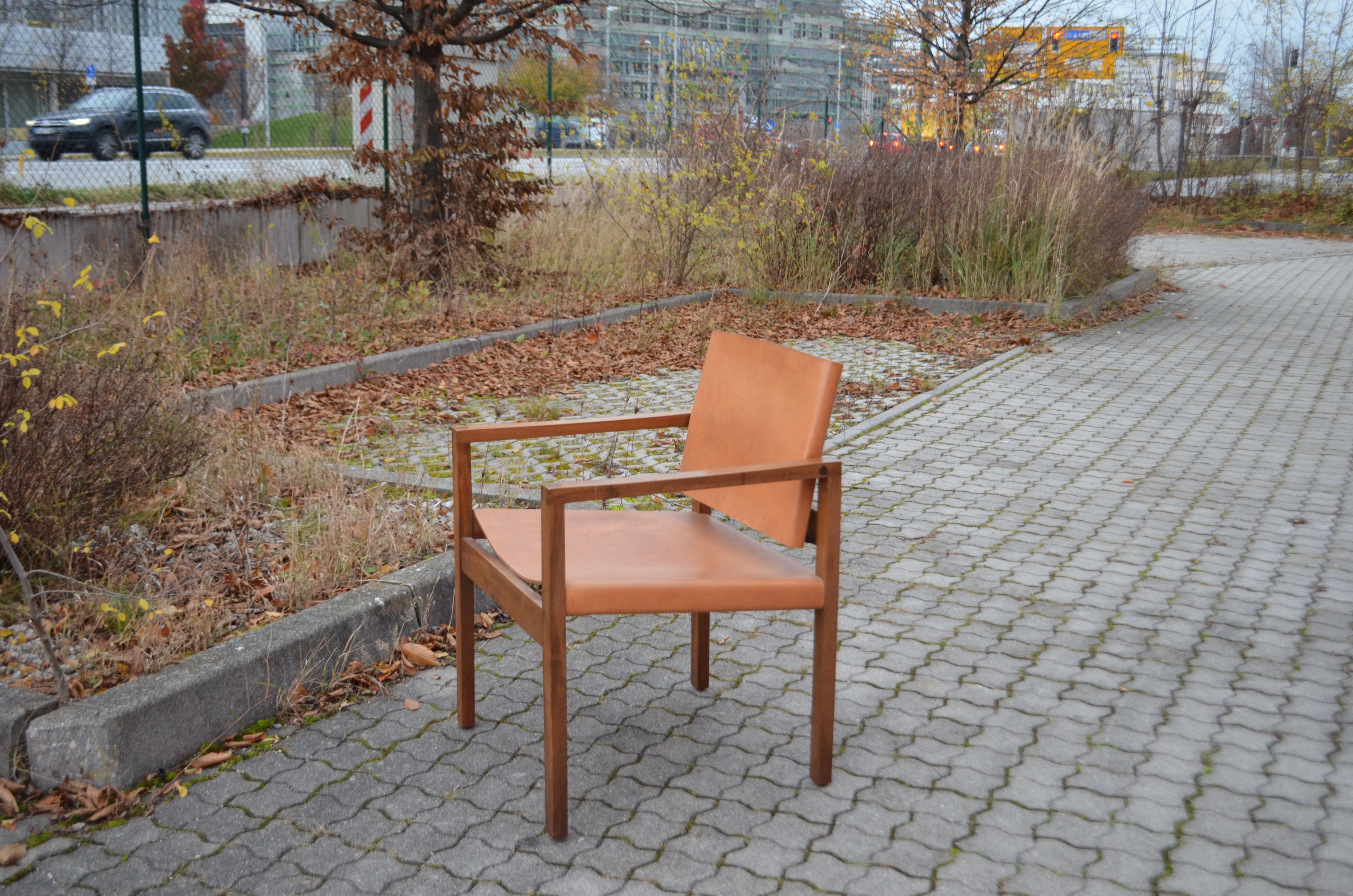 Mid-Century Modern Bauhaus Era Minimalist Modernist Cognac Saddle Leather Lounge Chair Armchair For Sale