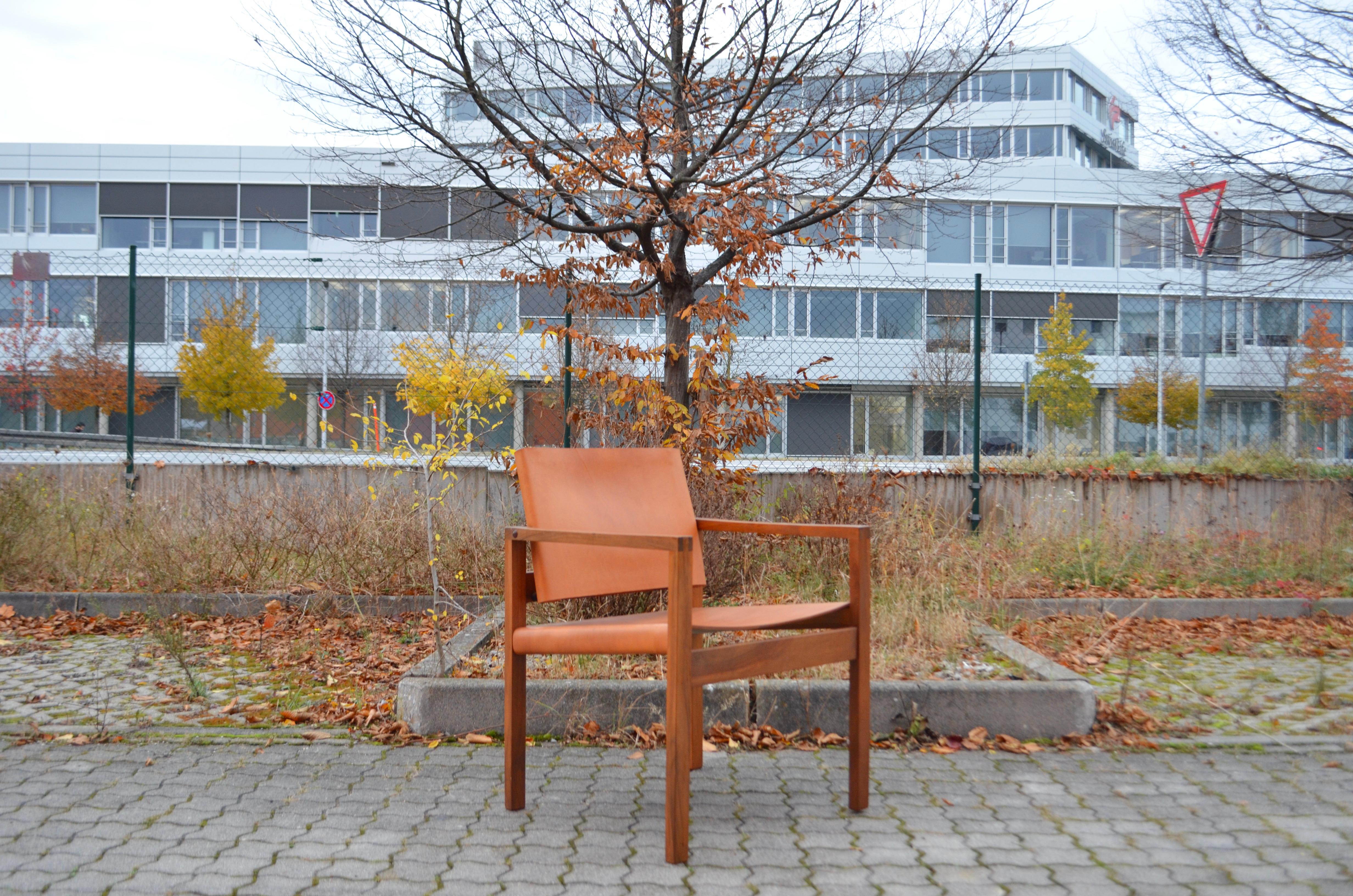 20th Century Bauhaus Era Minimalist Modernist Cognac Saddle Leather Lounge Chair Armchair For Sale