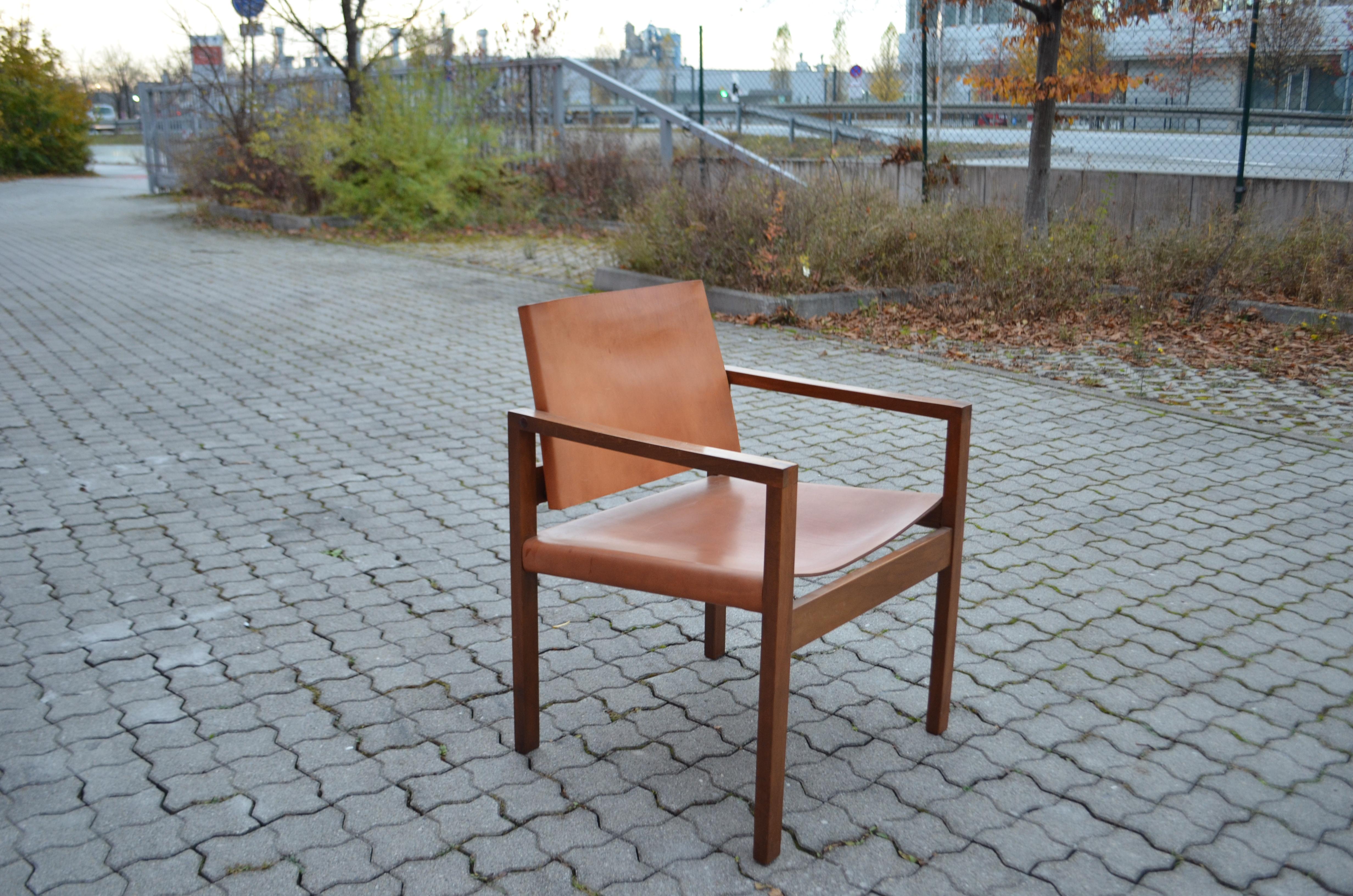 Bauhaus Era Minimalist Modernist Cognac Saddle Leather Lounge Chair Armchair For Sale 1