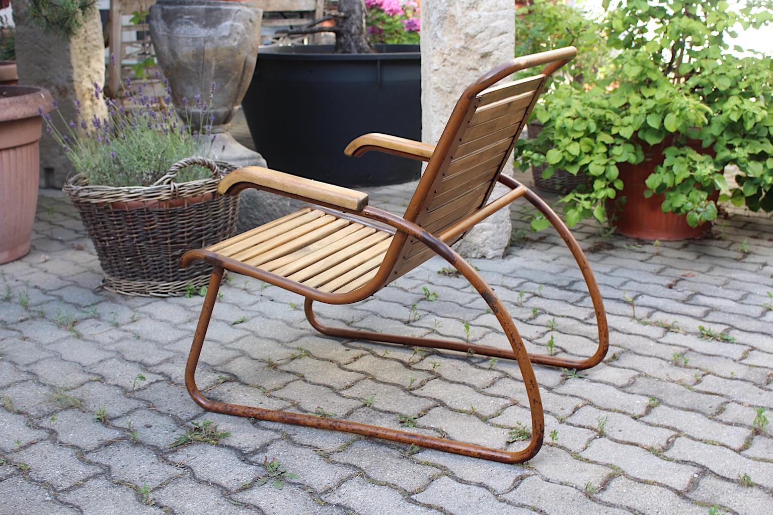 Bauhaus Era Vintage Beech Metal Lounge Chair or Armchair circa 1920 Germany In Good Condition For Sale In Vienna, AT