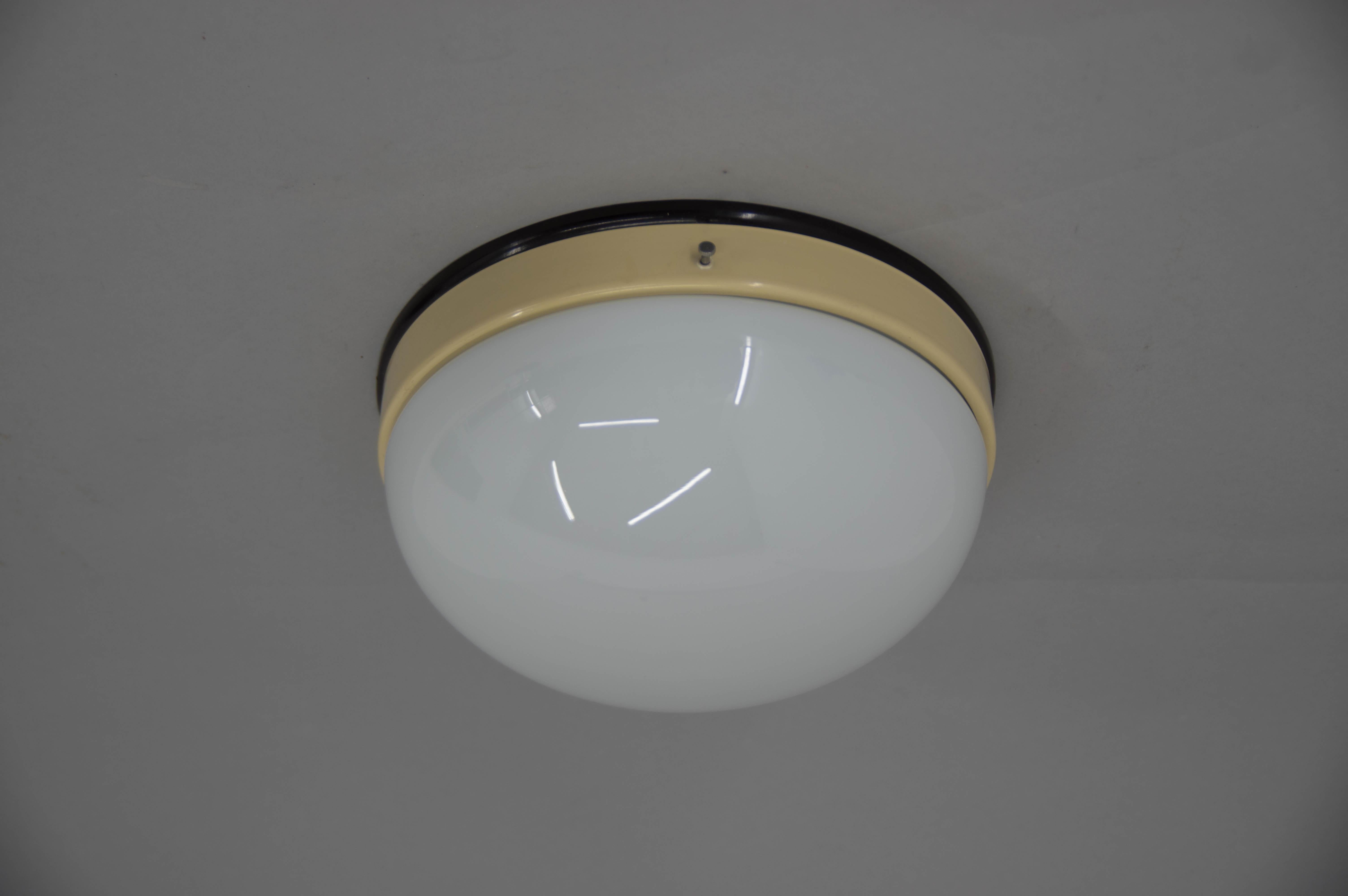 Ceco Lampade da incasso o da parete Bauhaus, 1940, Restaurate, Fino a 13 Articoli in vendita