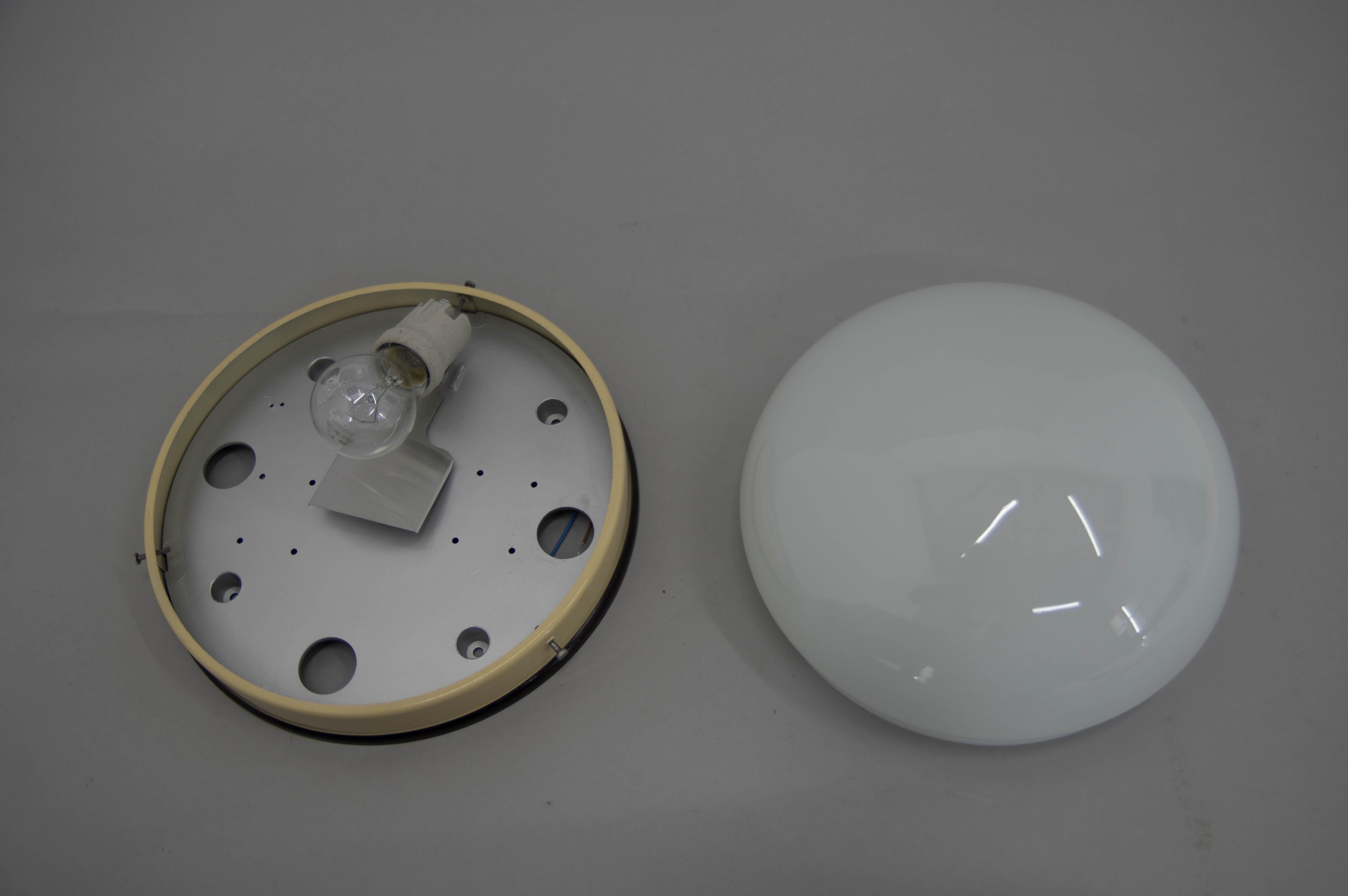 Metallo Lampade da incasso o da parete Bauhaus, 1940, Restaurate, Fino a 13 Articoli in vendita