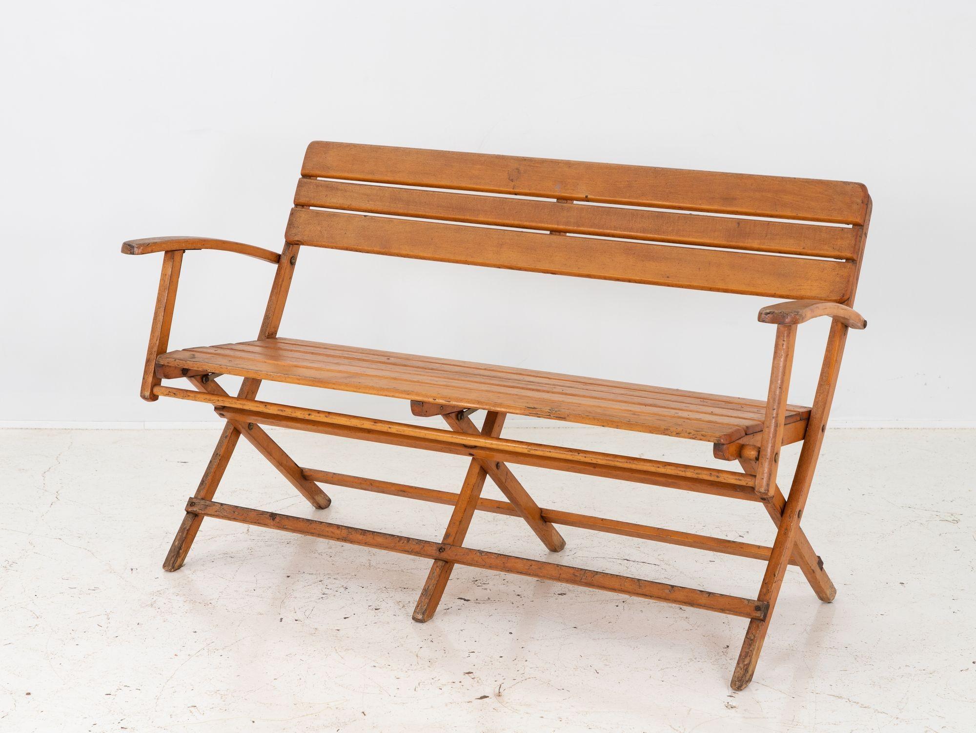 A period Bauhaus beech wood folding bench. Made in Germany in the 1930s. 17