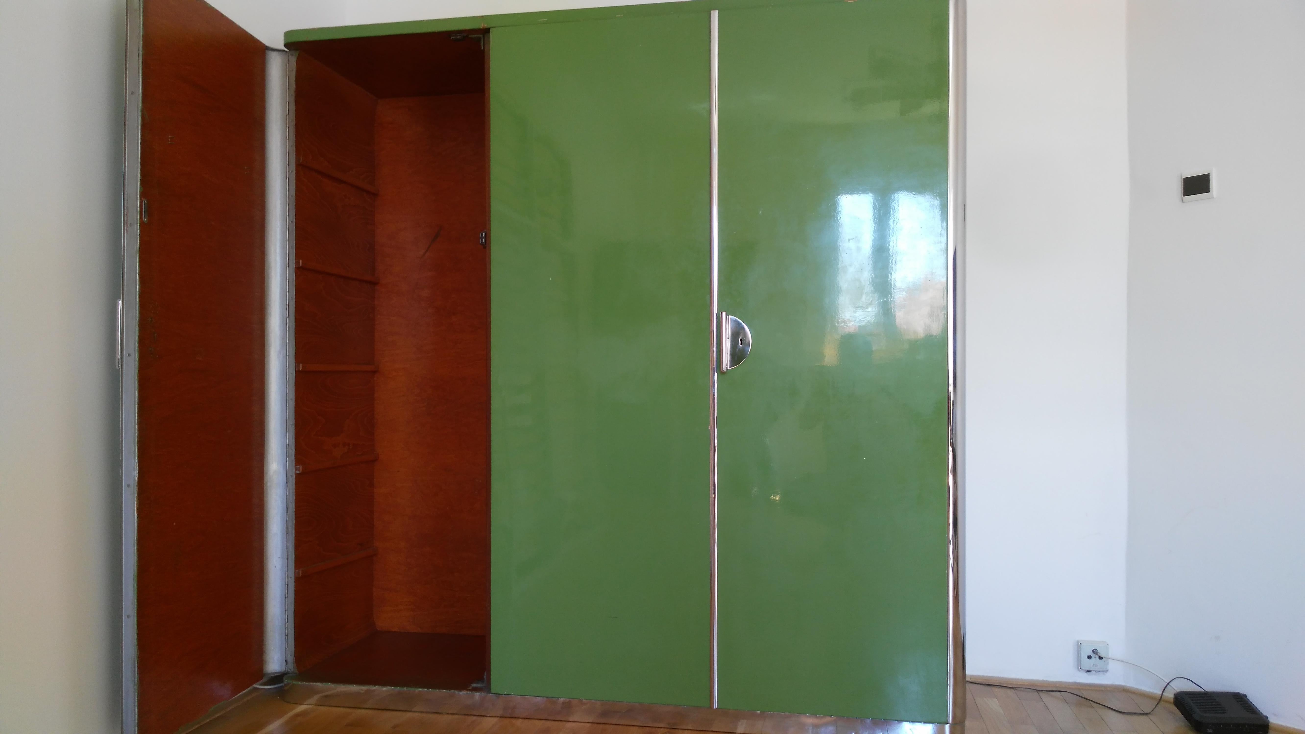 Armoire fonctionnelle Bauhaus de Rudolf Vichr, années 1930 en vente 3
