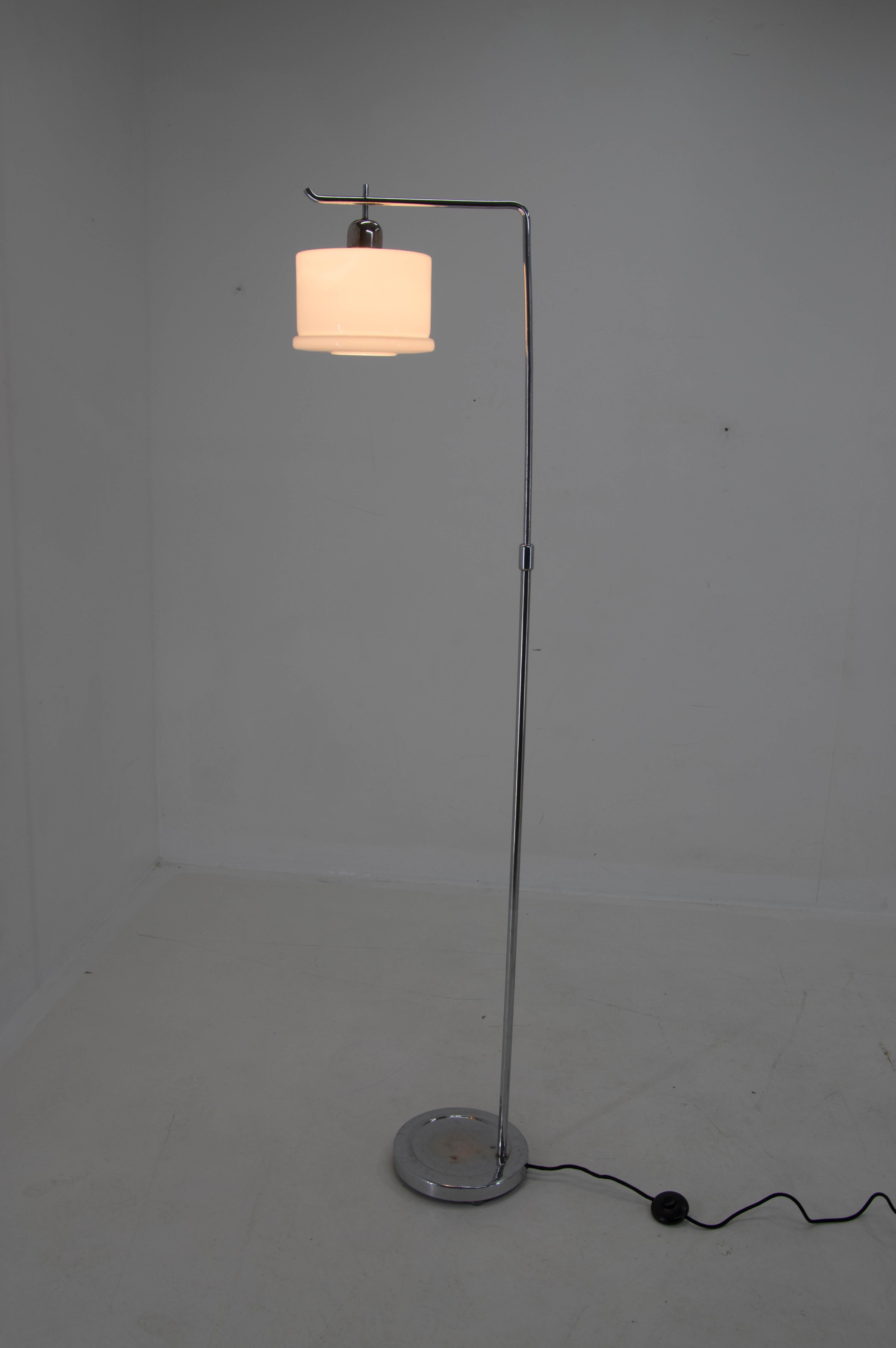 Metal Bauhaus / Functionalist Floor Lamp, 1930s For Sale