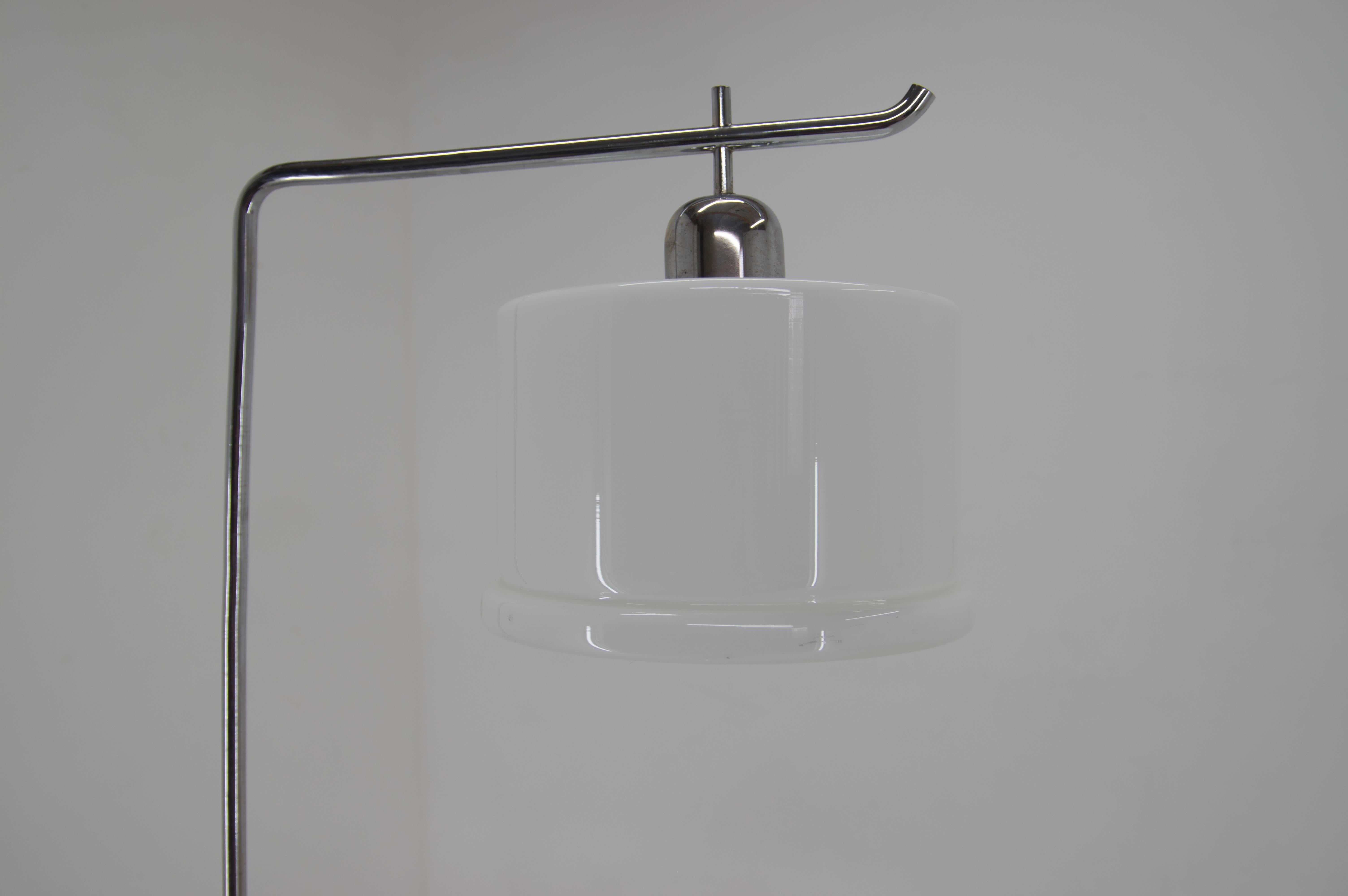 Bauhaus / Functionalist Floor Lamp, 1930s For Sale 1