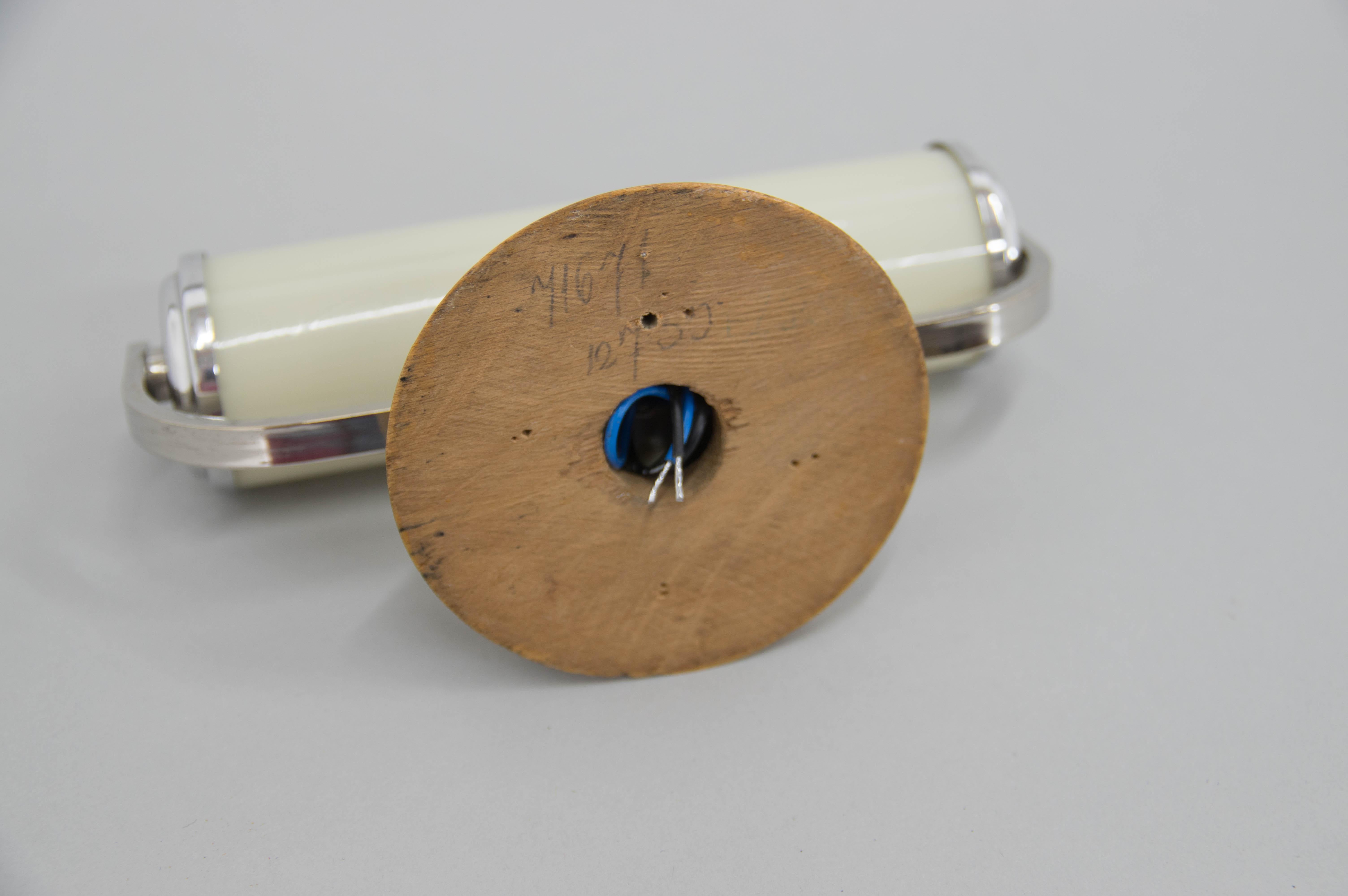 Opaline Glass Bauhaus/Functionalist Nickel Wall Lamp, 1930s, Excellent Condition
