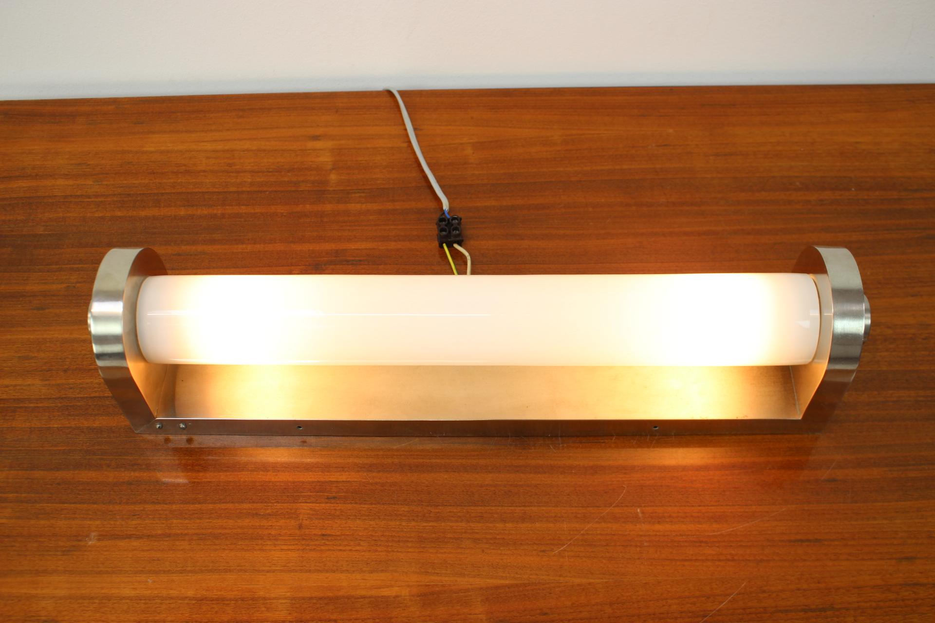 Milieu du XXe siècle Grande lampe de bureau ou de table fonctionnelle Bauhaus/ Functionalist, années 1930 en vente