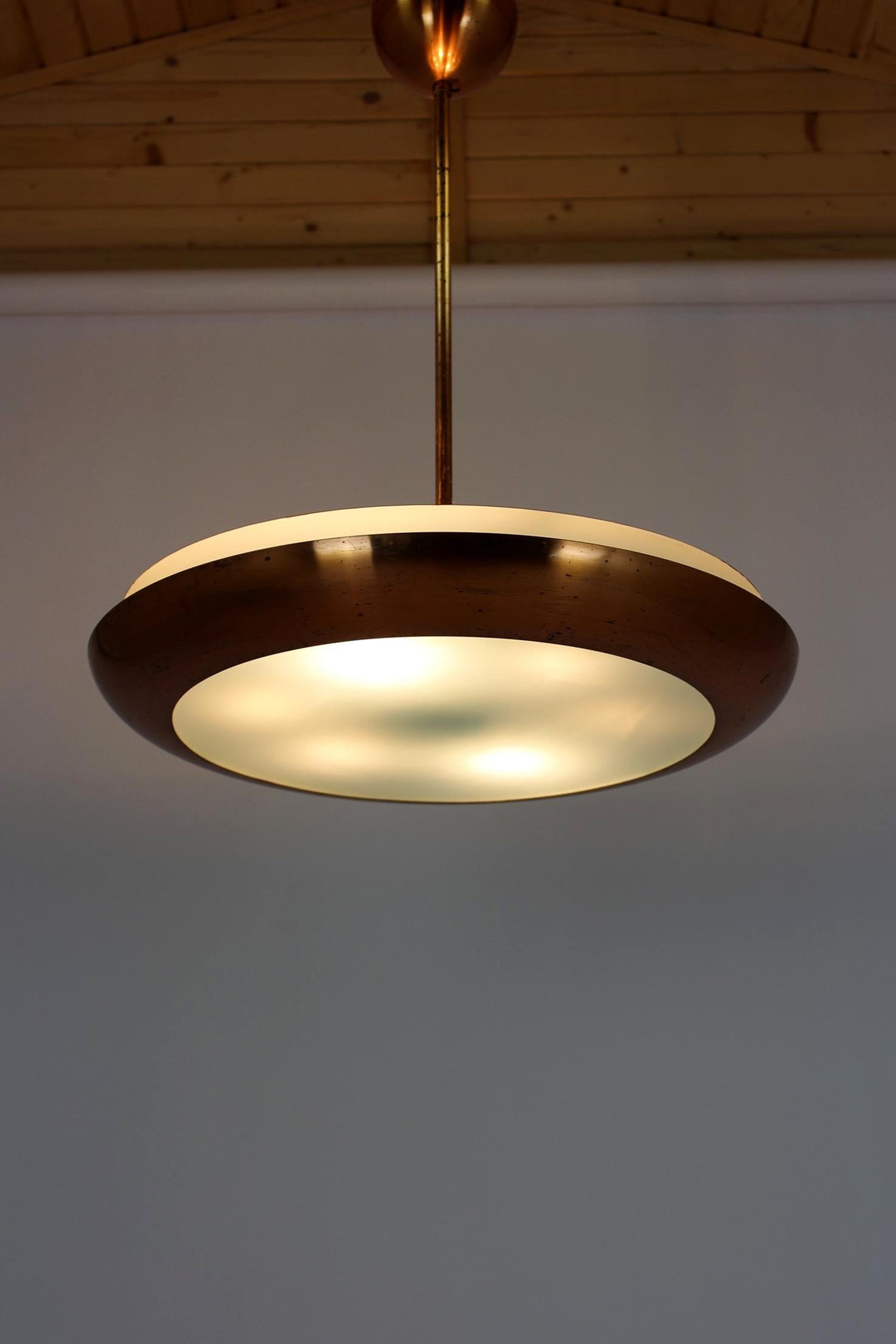 Lampada a sospensione Ufo funzionalista Bauhaus di Josef Hurka per Napako, anni '30 in vendita 10