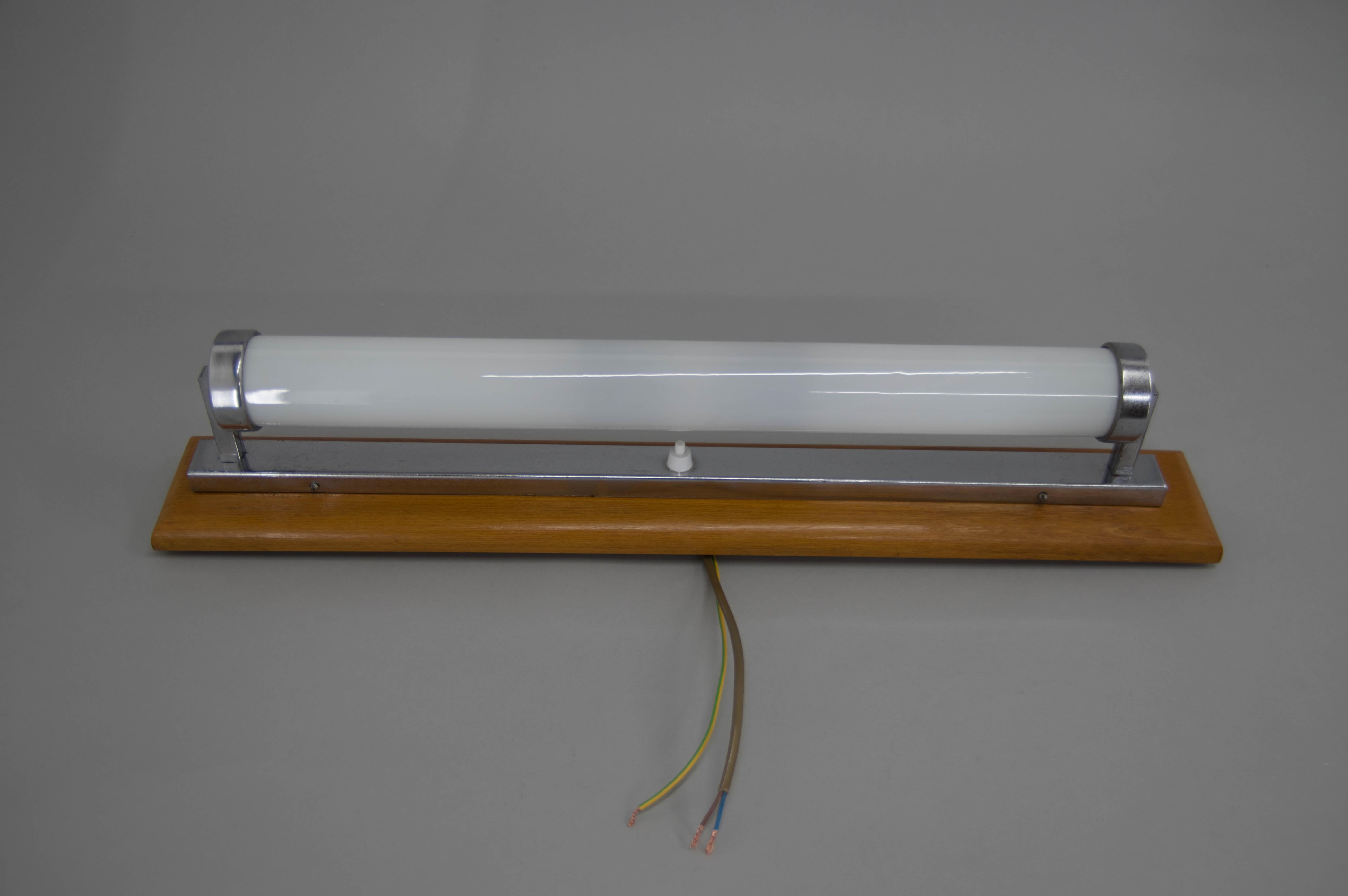 Bauhaus/Functionalist Wall Lamp, 1930s, Restored For Sale 5