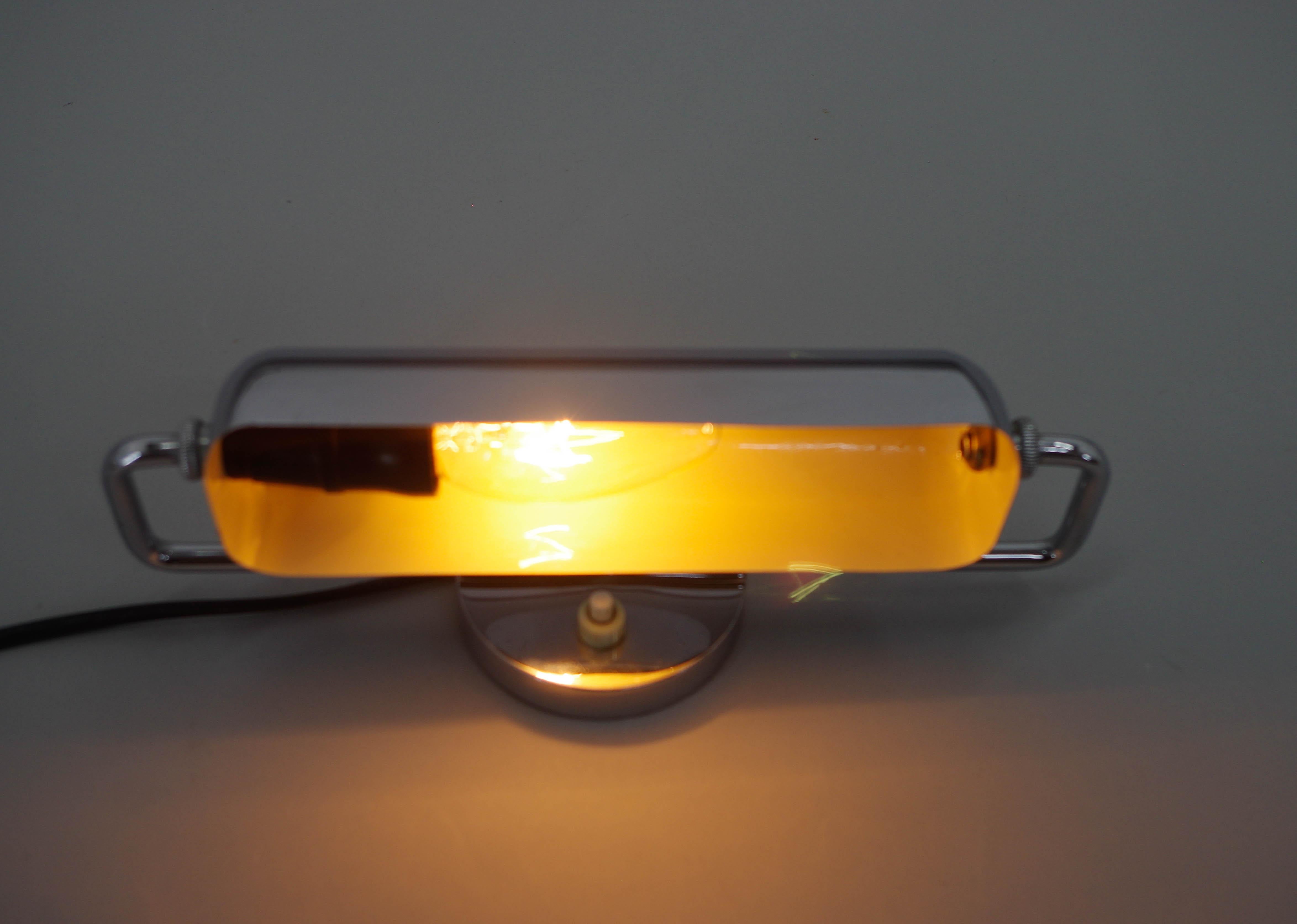 Bauhaus / Functionalist Wall Lamp with Rotating Shade, 1930s, Restored For Sale 4