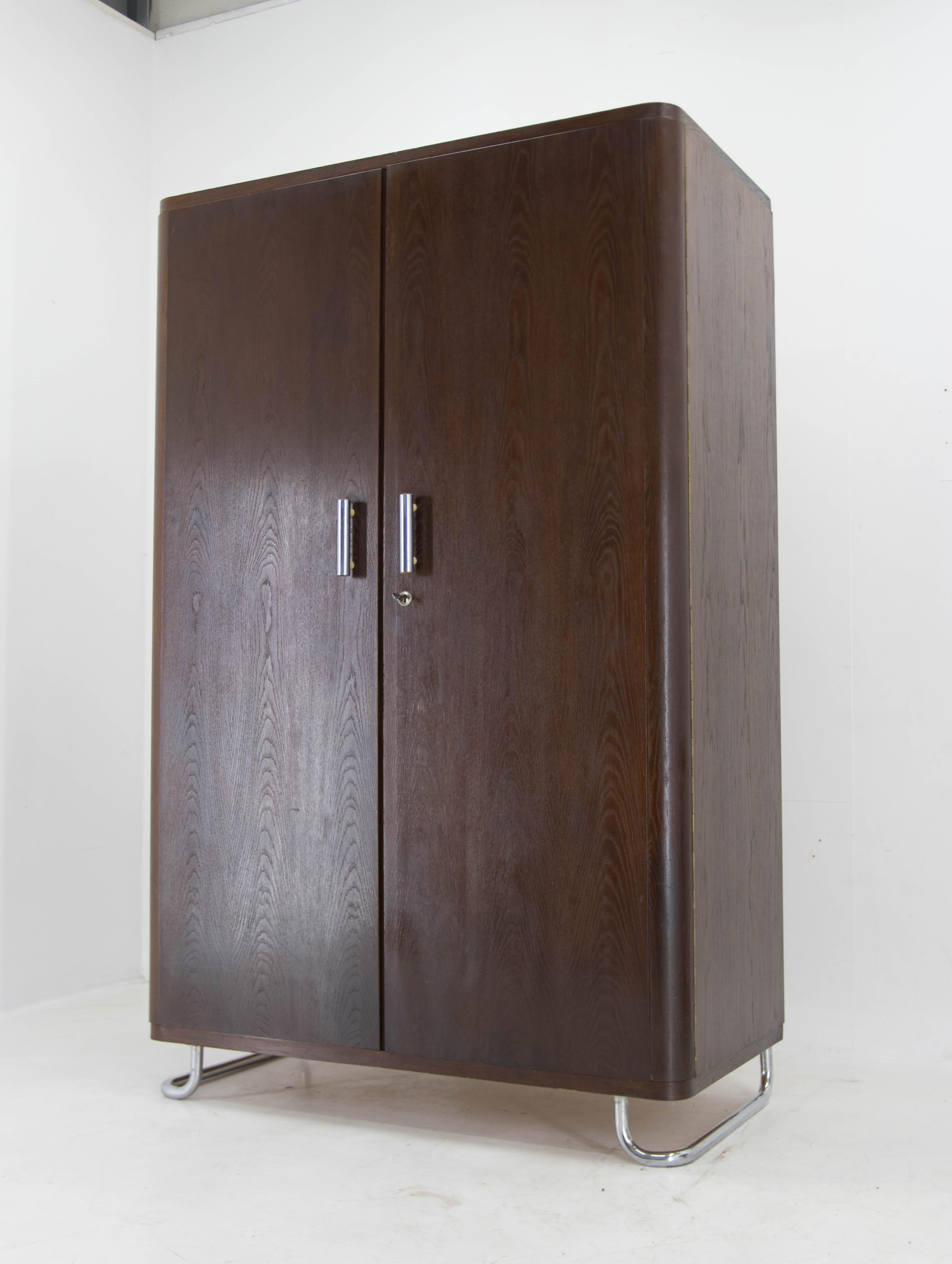 Tchèque Armoire fonctionnelle de Hynek Gottwald, années 1930