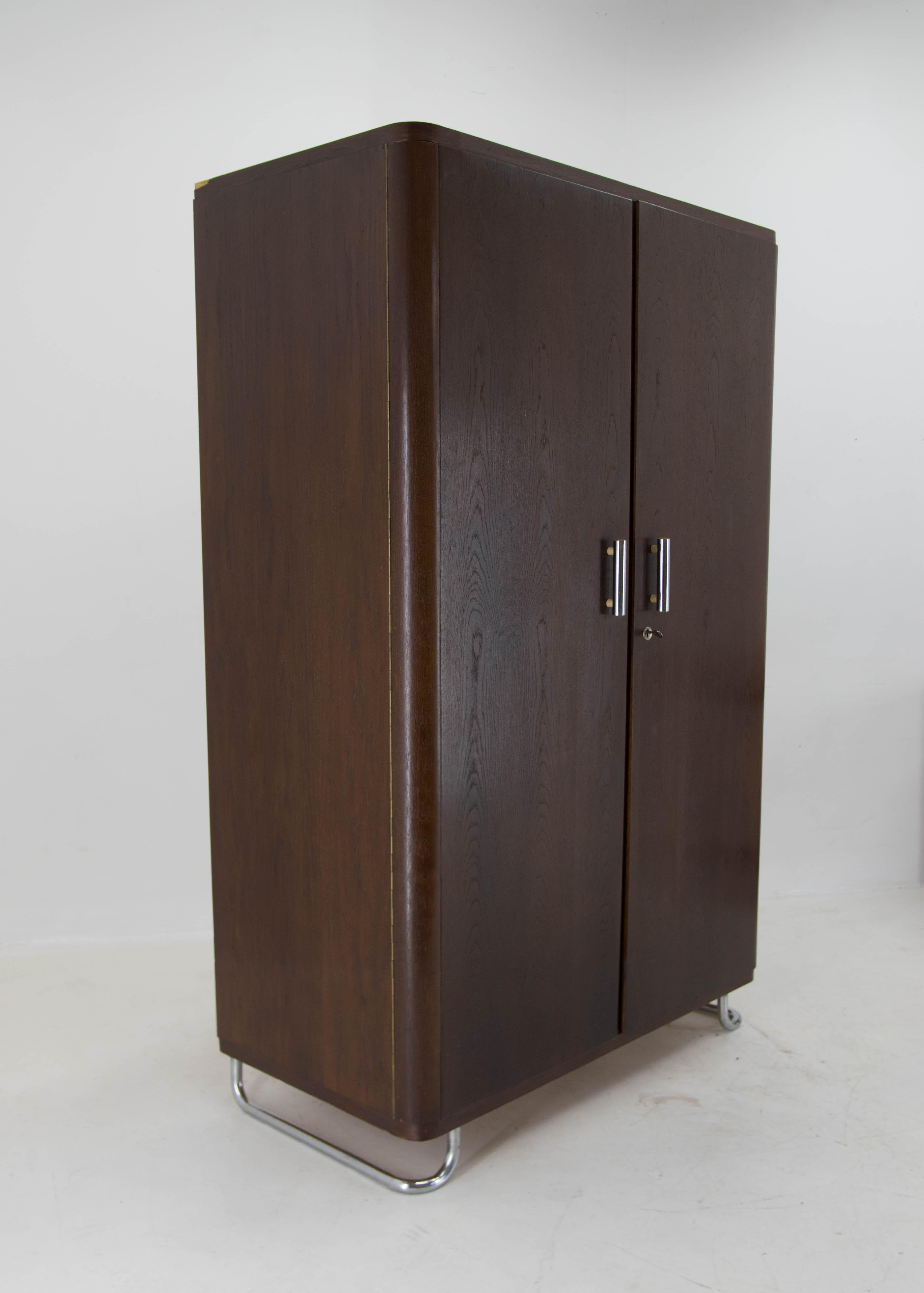 Milieu du XXe siècle Armoire fonctionnelle de Hynek Gottwald, années 1930