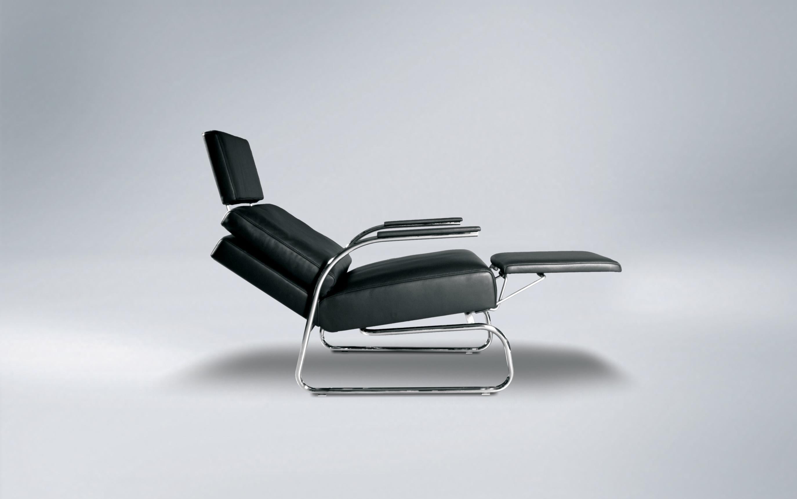 Modern Bauhaus Gabo Adjustable Cantilever Leather Chair by FSM For Sale