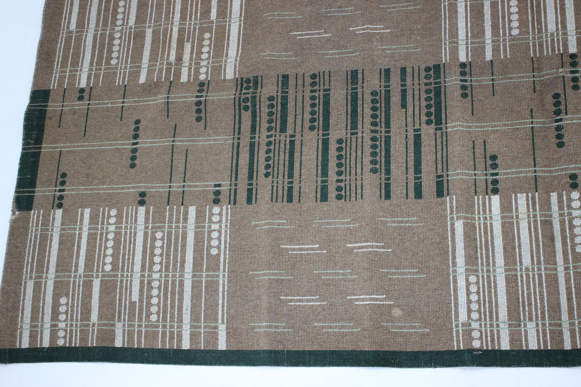 Bauhaus Geometric Carpet/Rug, circa 1940s / Czechoslovakia For Sale 1