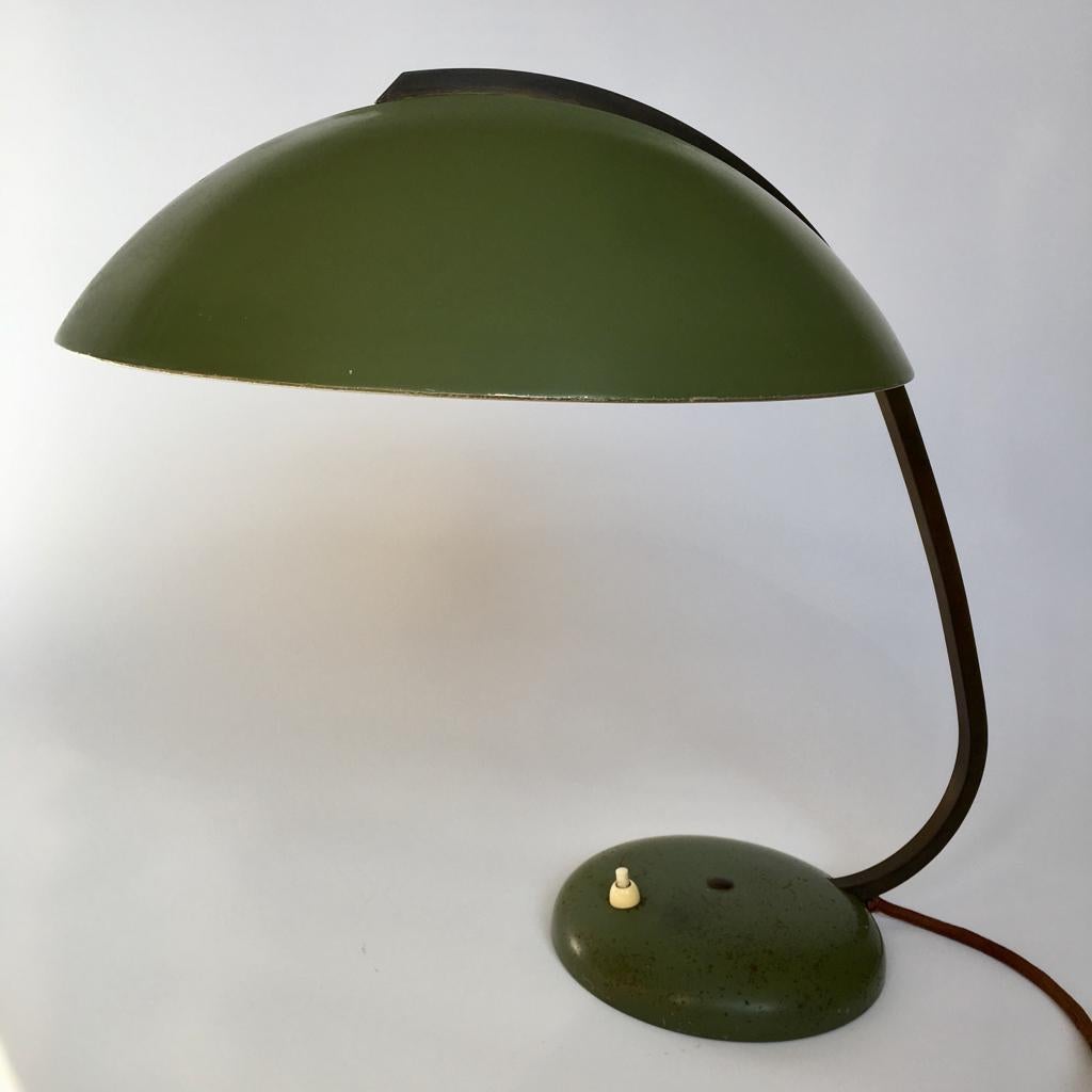 Bauhaus German Green Metal and Brass Desk Lamp, 1930s In Fair Condition For Sale In Riga, Latvia
