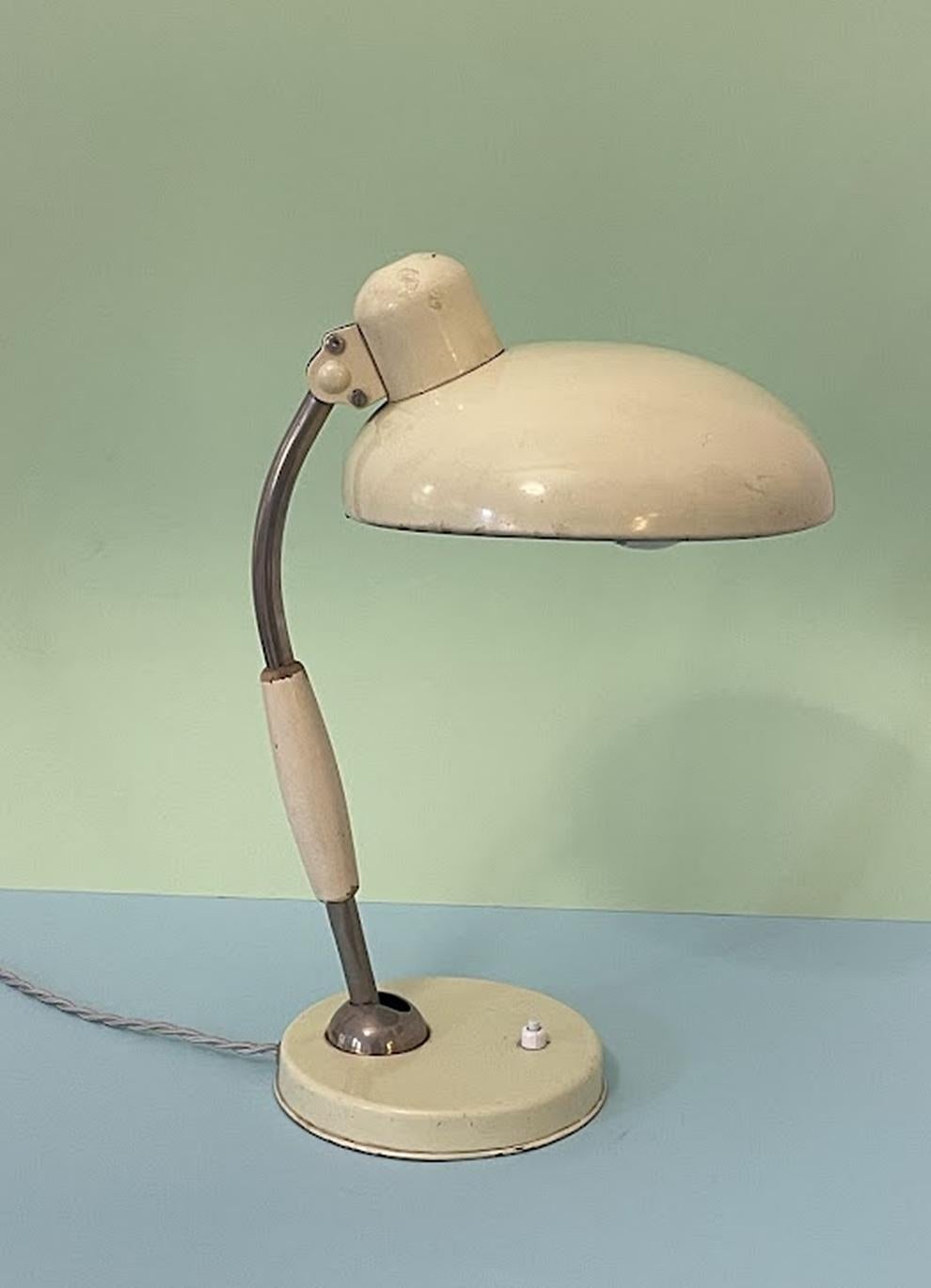 Bauhaus-Schreibtischlampe von  Christian Dell  Koranda Austria 1950 (Österreichisch) im Angebot