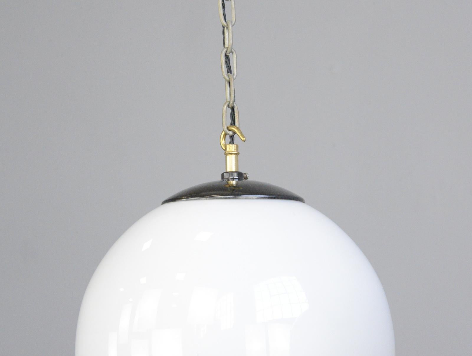 Bauhaus Globe Lights by August Walther and Sohne, circa 1930s In Good Condition In Gloucester, GB