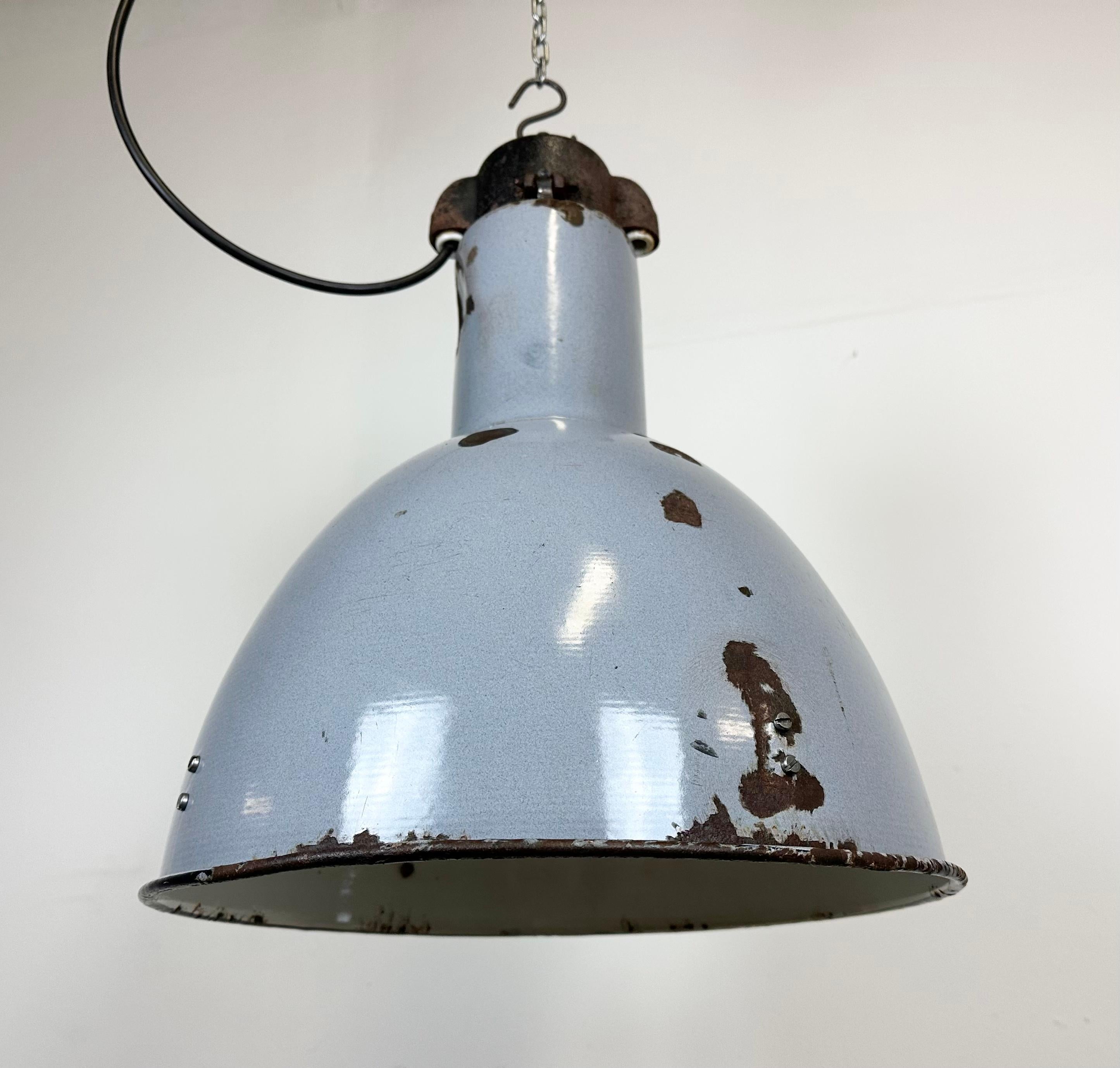 Bauhaus Grey Enamel Industrial Pendant Lamp, 1950s For Sale 5