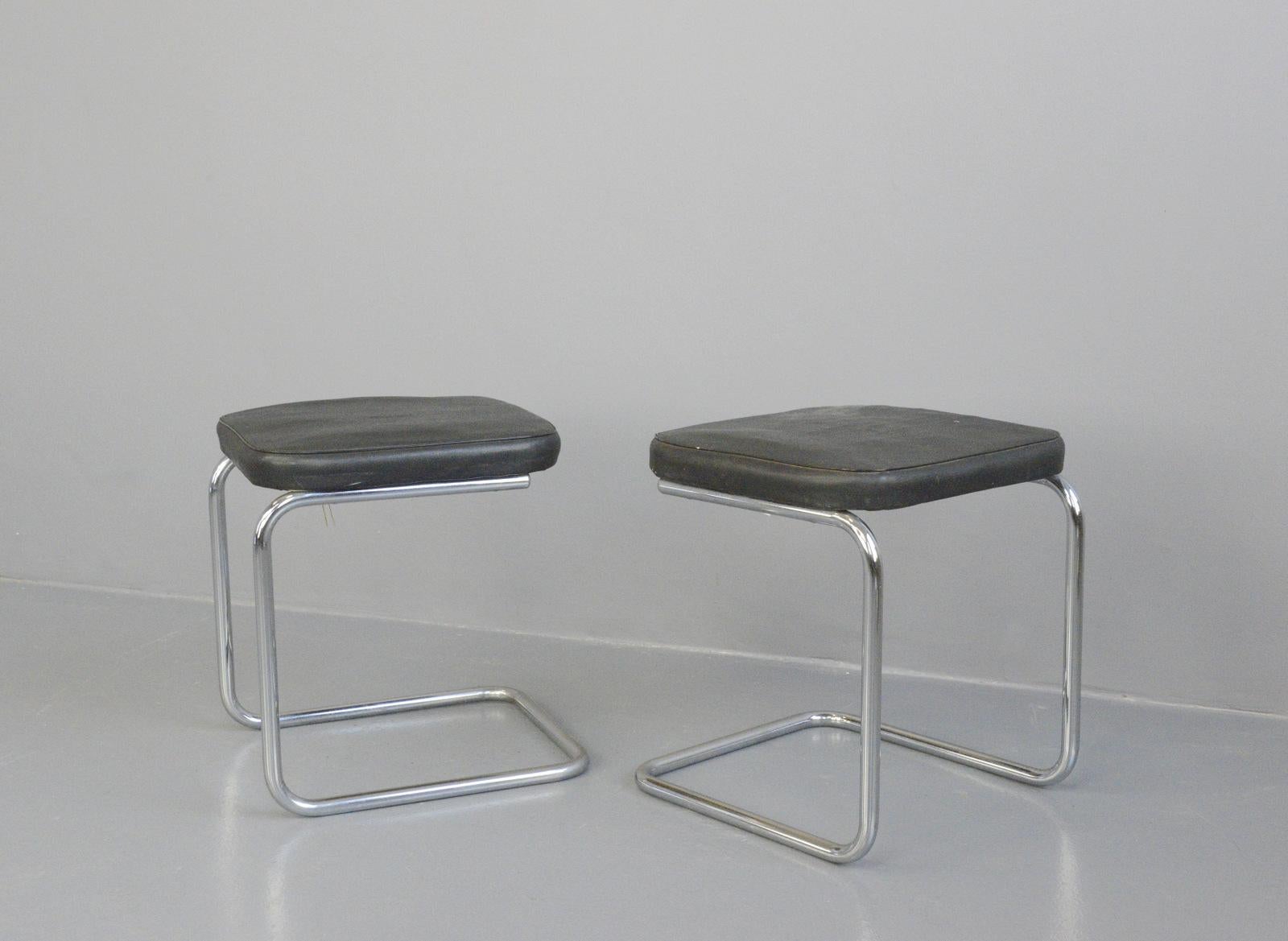 Bauhaus H22 stools by Mart Stam for Mauser, circa 1920s

- Price is per stool
- Chromed tubular steel frame
- Cantilever design with curved ply seat
- Designed by Mart Stam
- Produced by Mauser
- German ~ 1920s
- 42cm wide x 42cm deep x 47cm