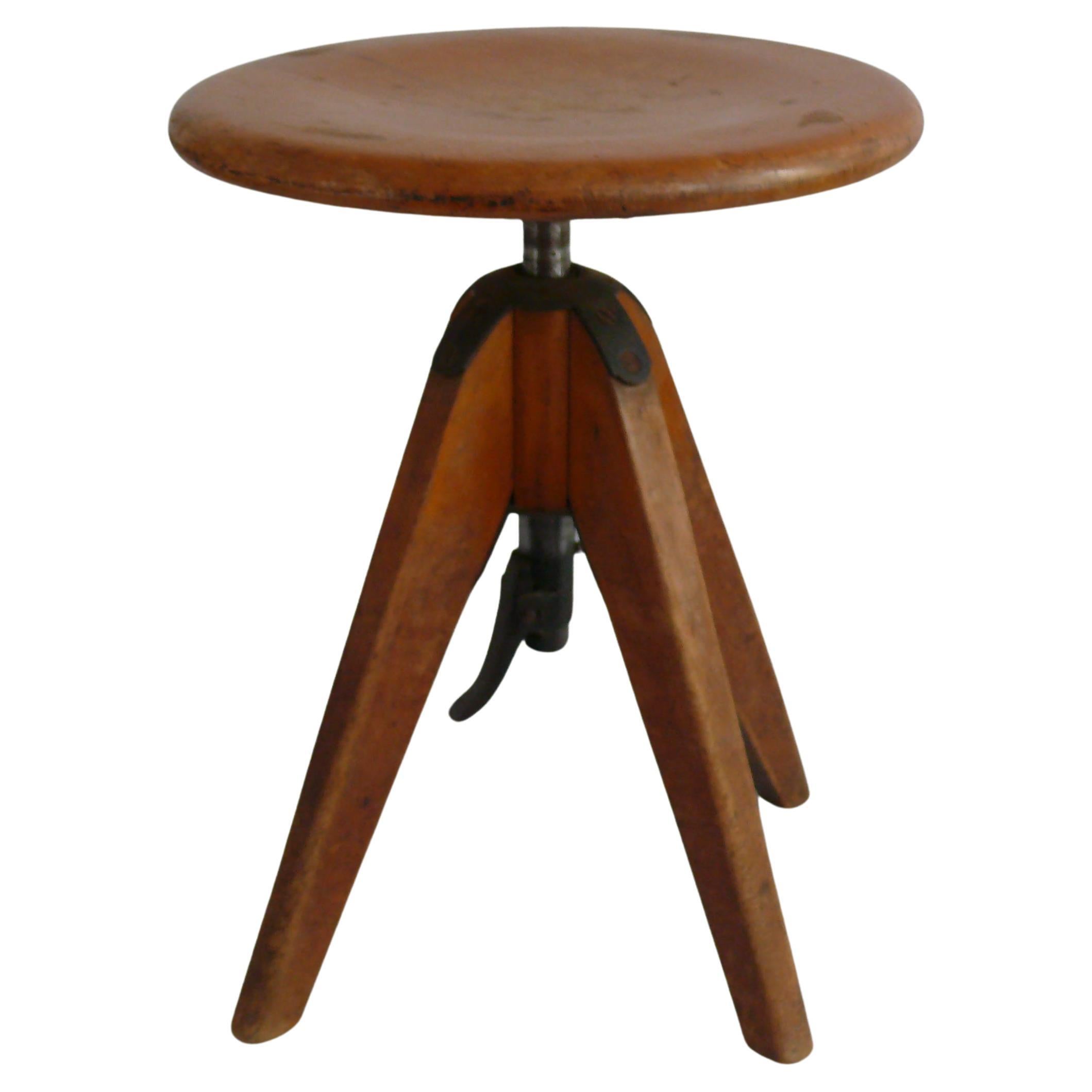 Tabouret pivotant industriel Bauhaus, Allemagne - Début du 20e siècle