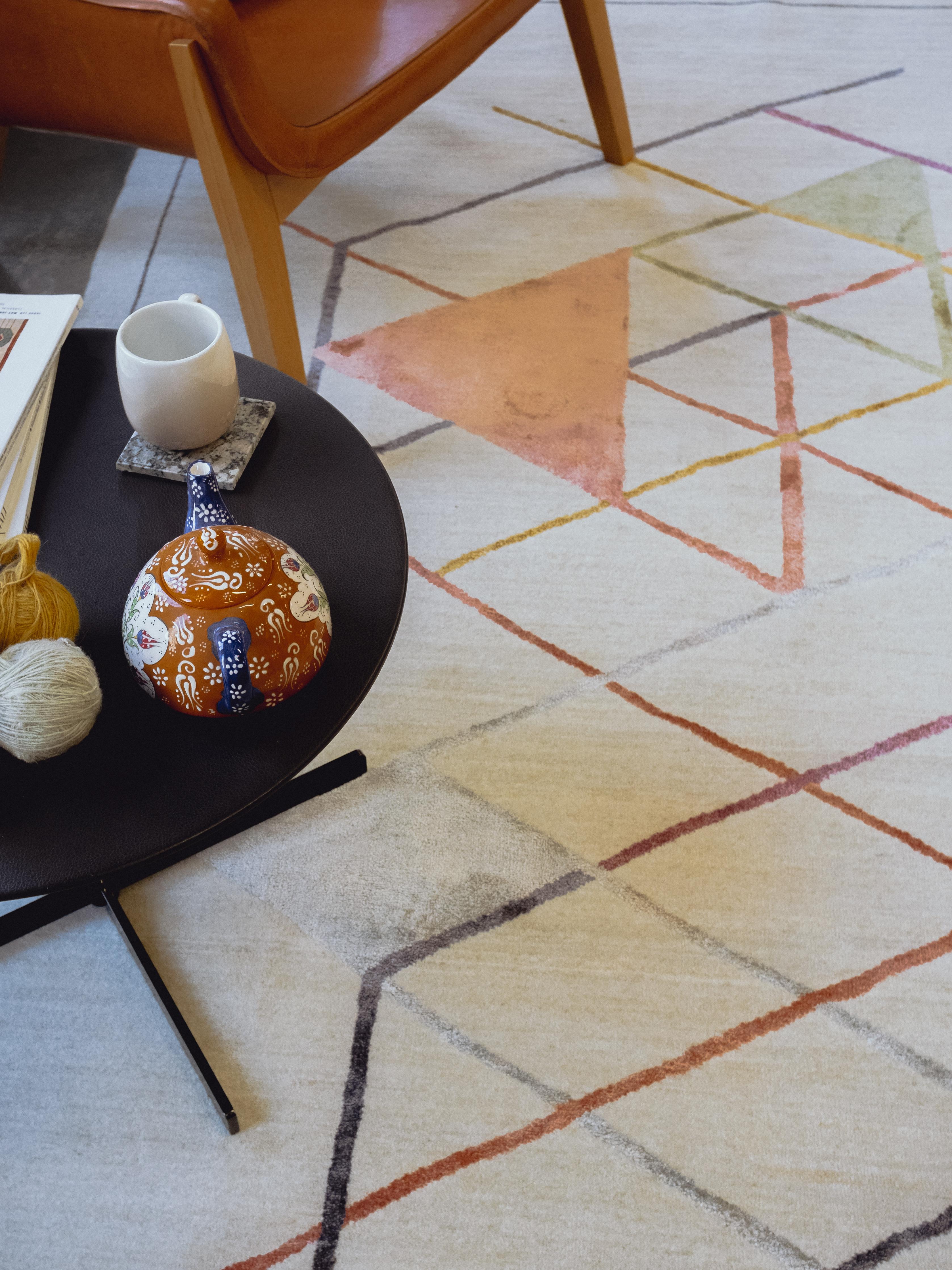 Lana Tappeto persiano geometrico di ispirazione Bauhaus in seta colorata su lana crema 6' x 9' in vendita