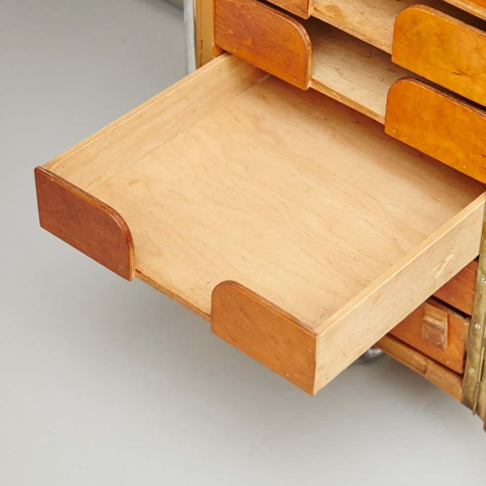 Großer Bauhaus-Schreibtisch aus Holz und Metallrohr, um 1930 im Angebot 10