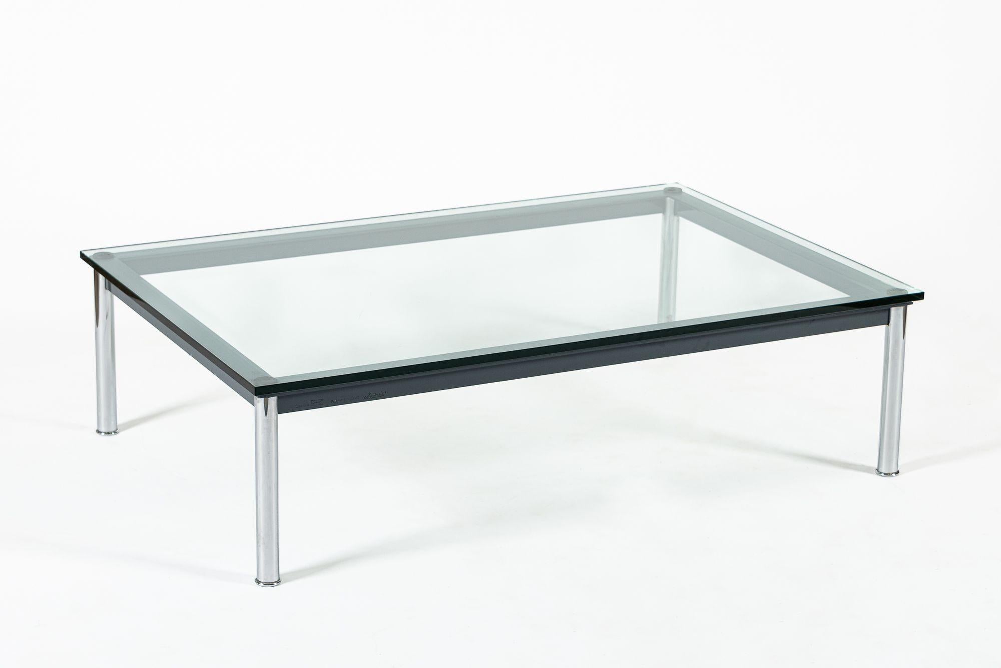 Bauhaus LC10-P Low Glass Coffee Table by Le Corbusier for Cassina 5