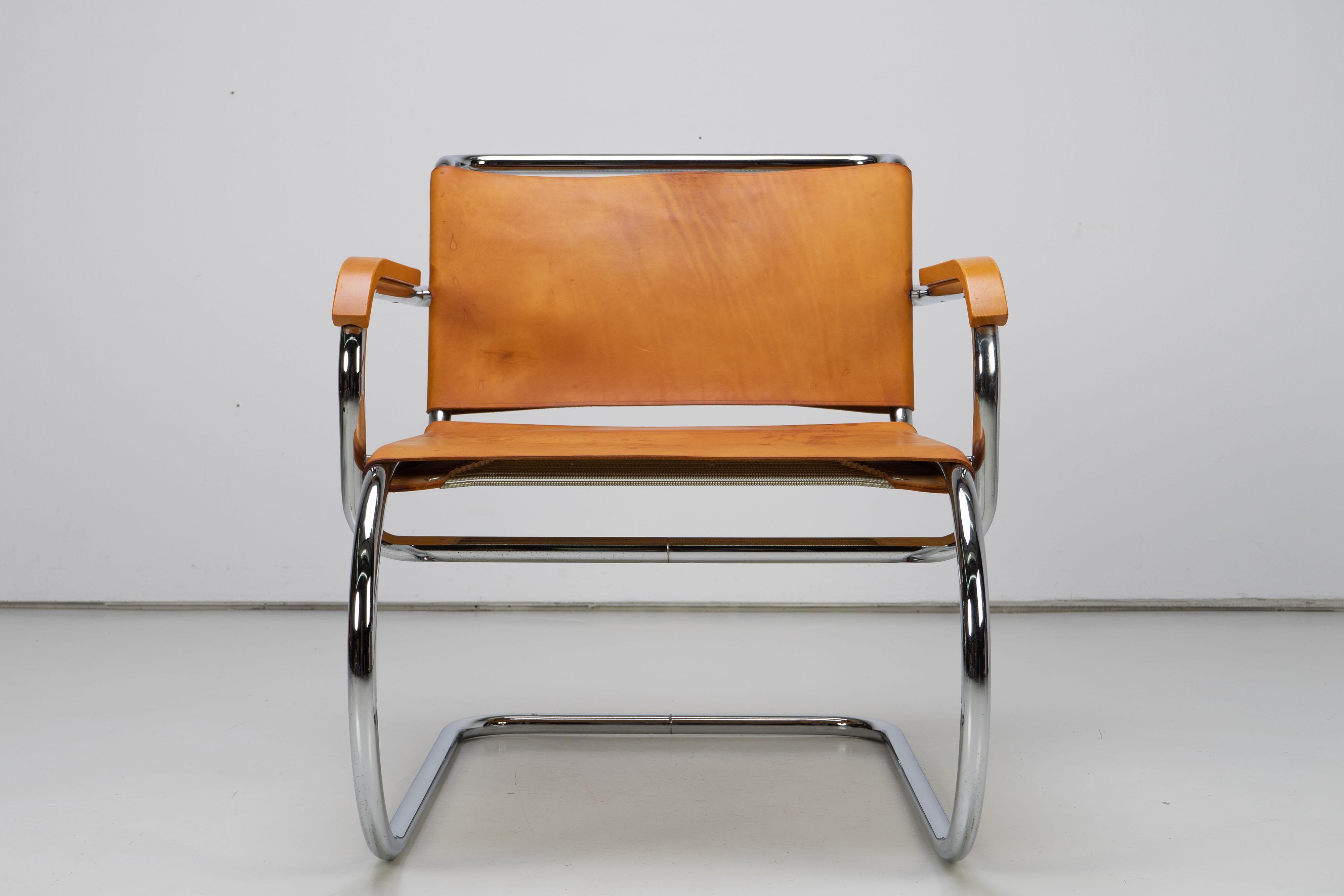 Bauhaus Leather Cantilever Chairs by Franco Albini Triennale, 1933 3