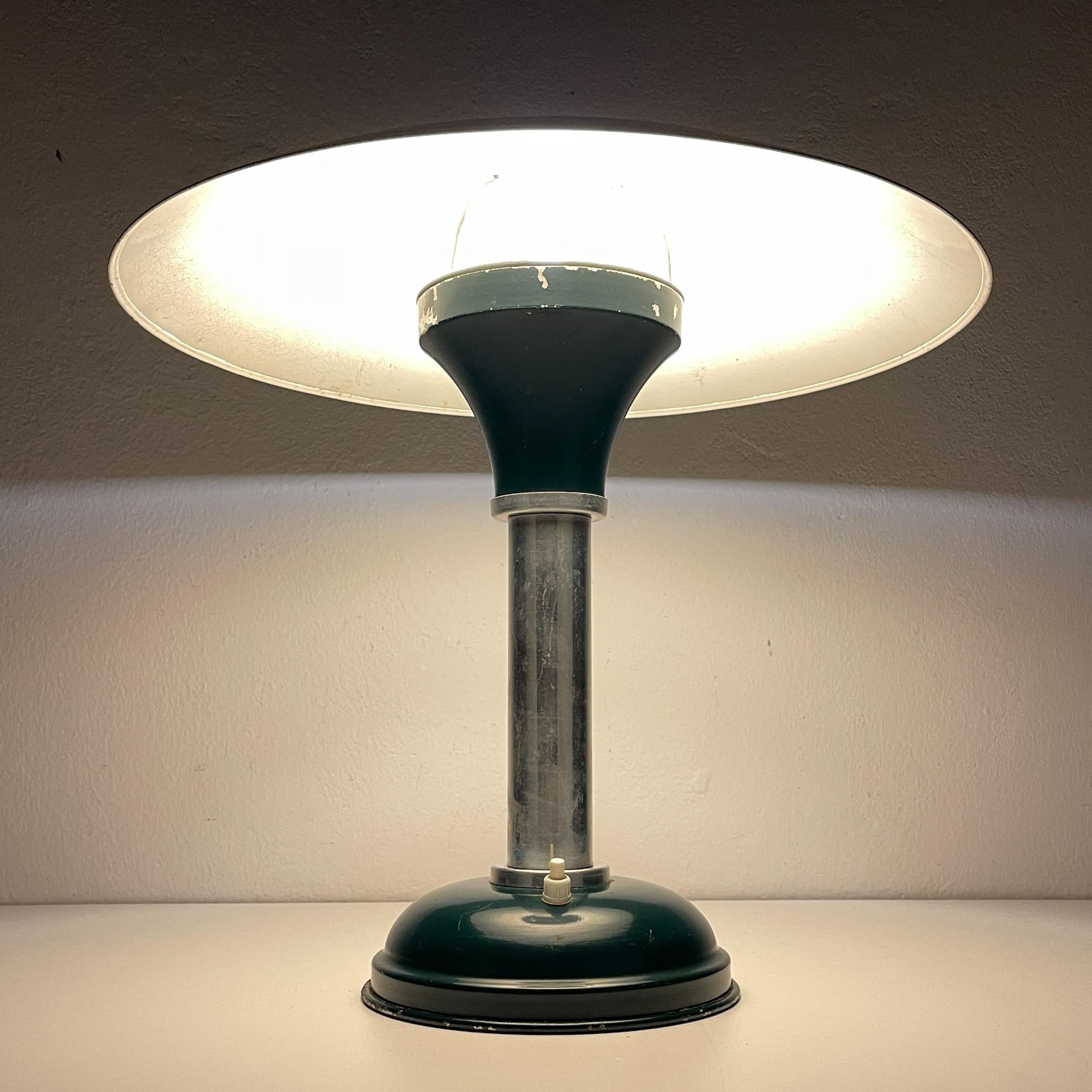 Bauhaus-Tischlampe aus Metall von Max Schumacher, Deutschland 1930er Jahre (Mitte des 20. Jahrhunderts) im Angebot