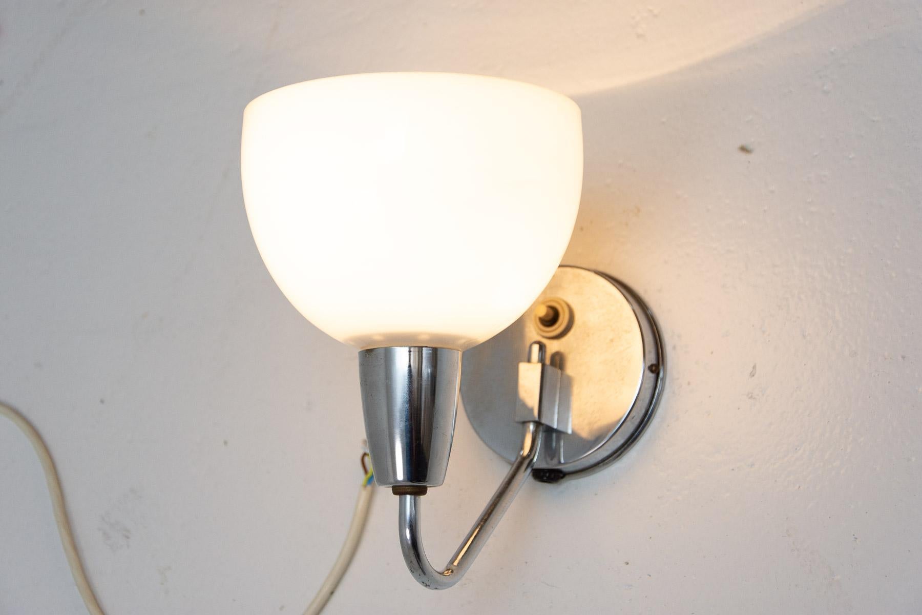  Bauhaus Mid century Chrome wall lamp, Czechoslovakia, 1930´s For Sale 6