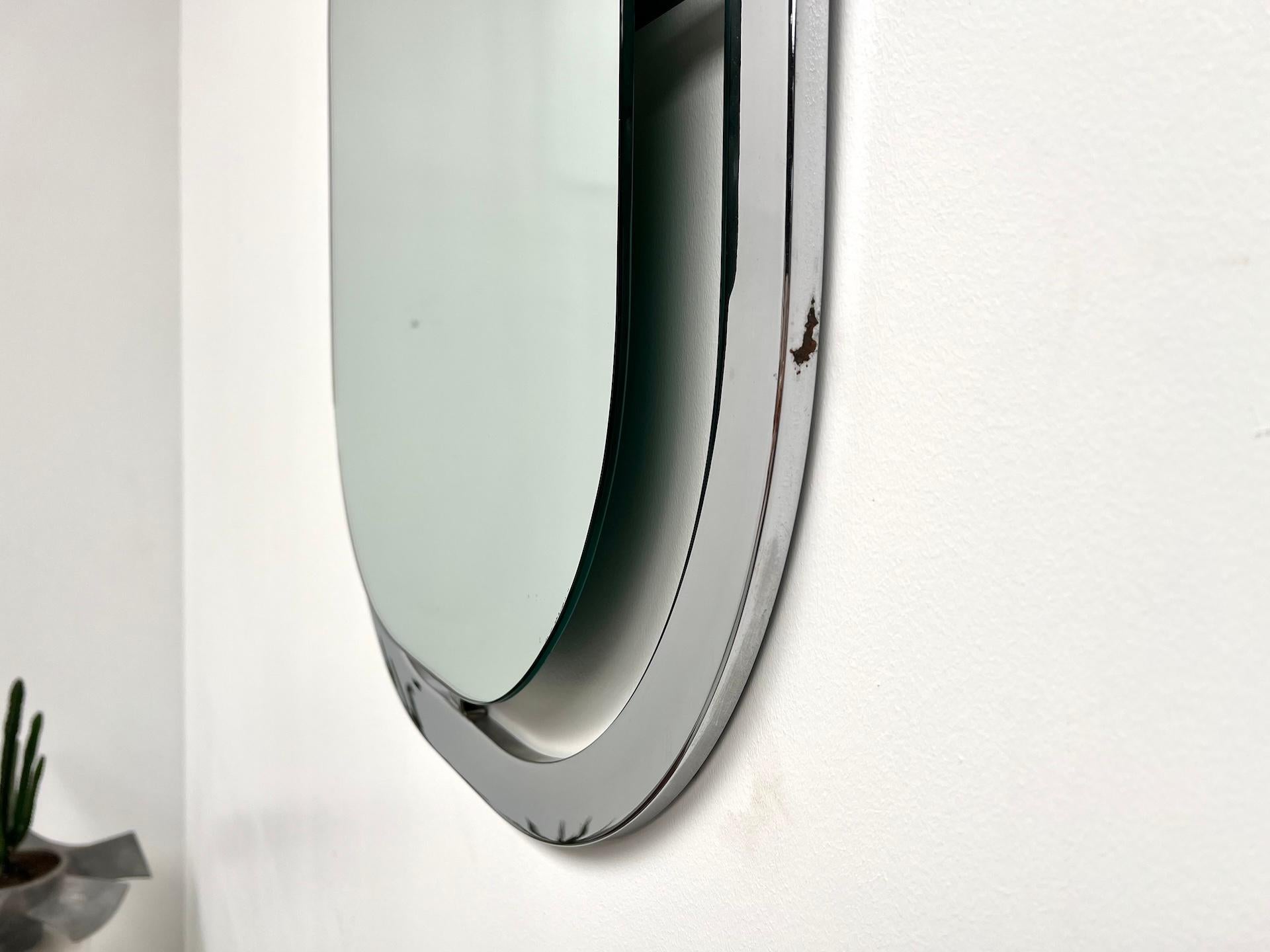 Francese Specchio Bauhaus in acciaio cromato in vendita