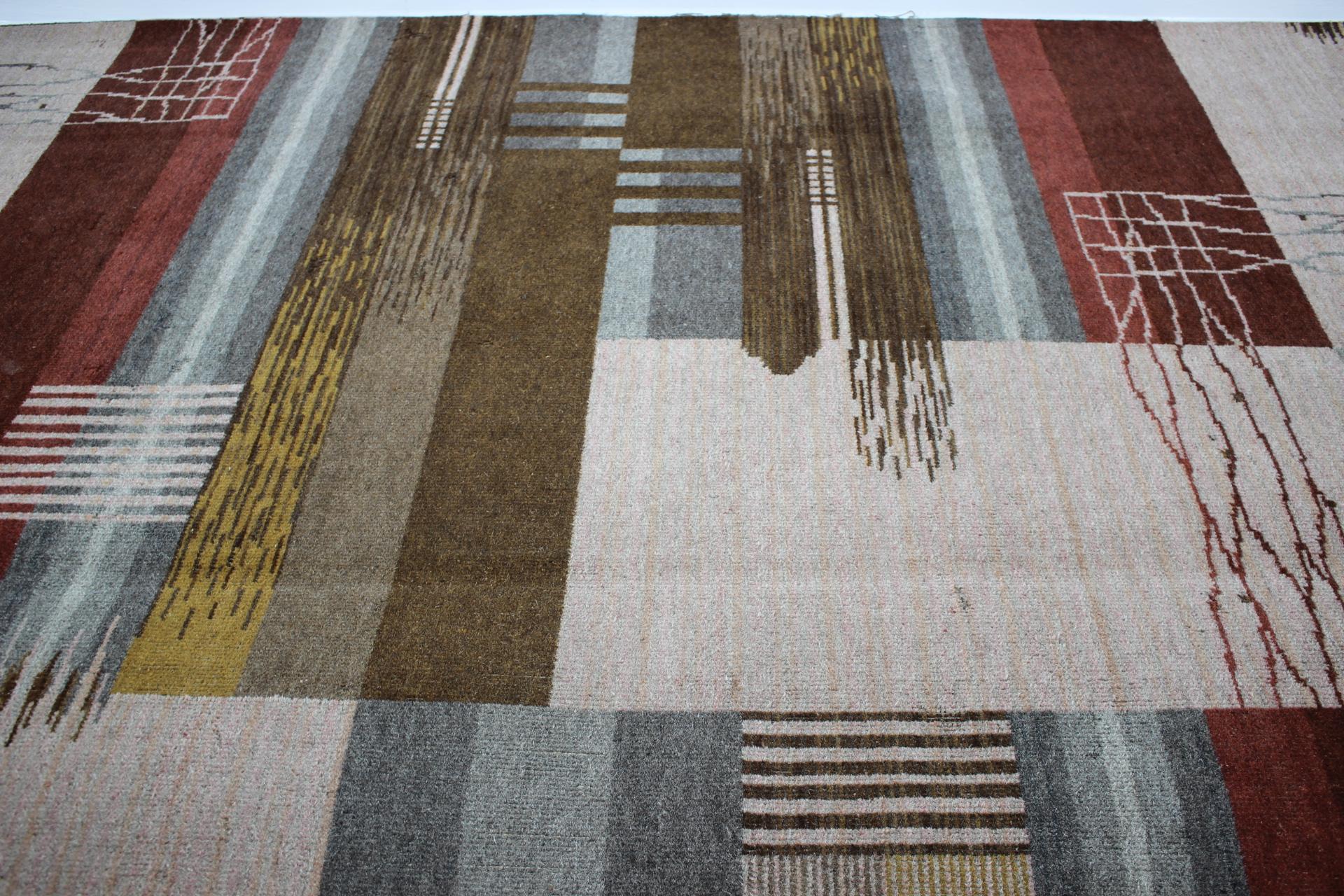 Bauhaus Modernist Rare Geometric Carpet / Rug, 1930s In Good Condition For Sale In Praha, CZ