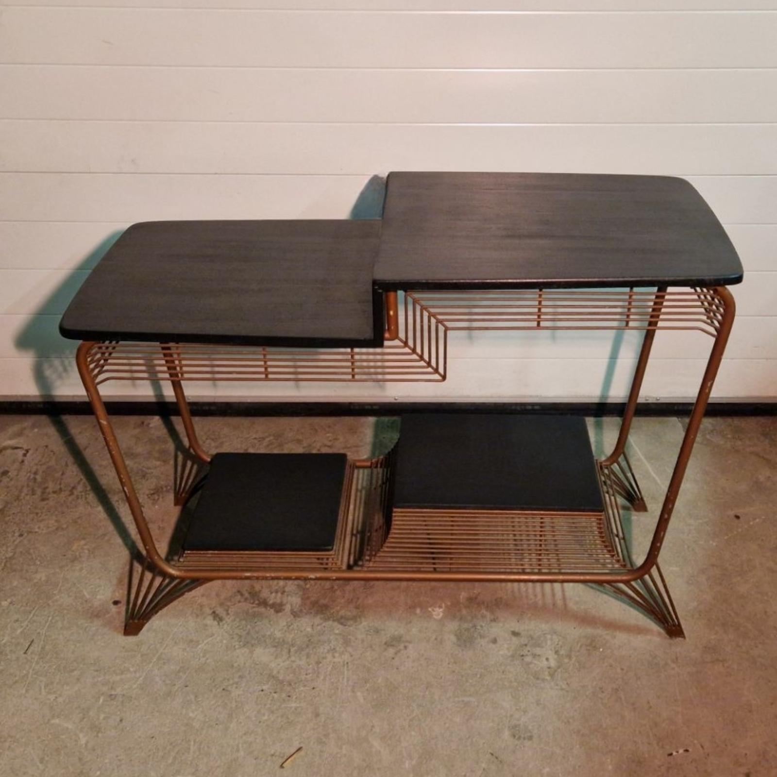 Table d'appoint moderniste Bauhaus à plusieurs niveaux, Allemagne, années 1950 Bon état - En vente à ECHT, NL