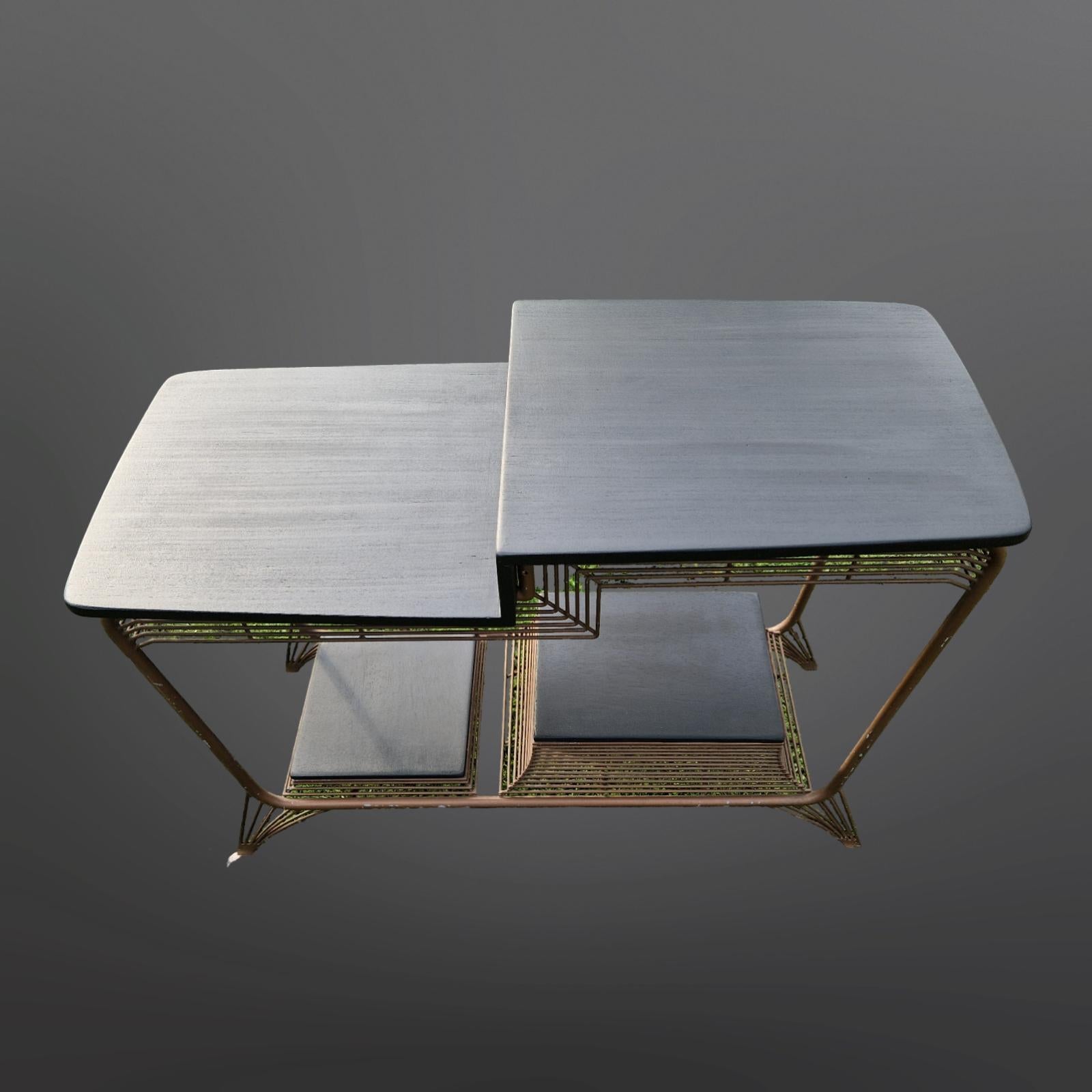 20ième siècle Table d'appoint moderniste Bauhaus à plusieurs niveaux, Allemagne, années 1950 en vente